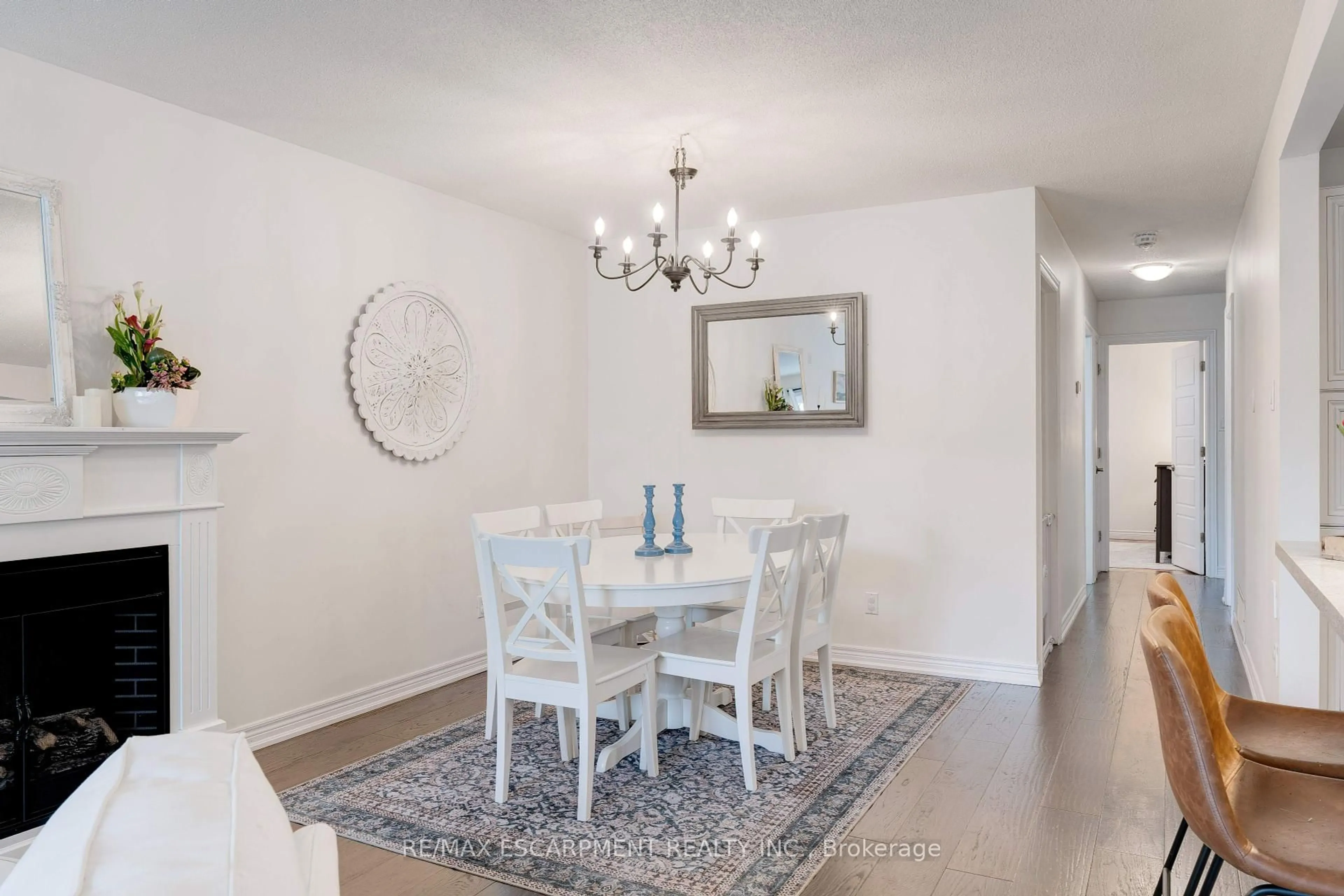 Dining room, unknown for 22 Garden Cres, Hamilton Ontario L8V 4T4