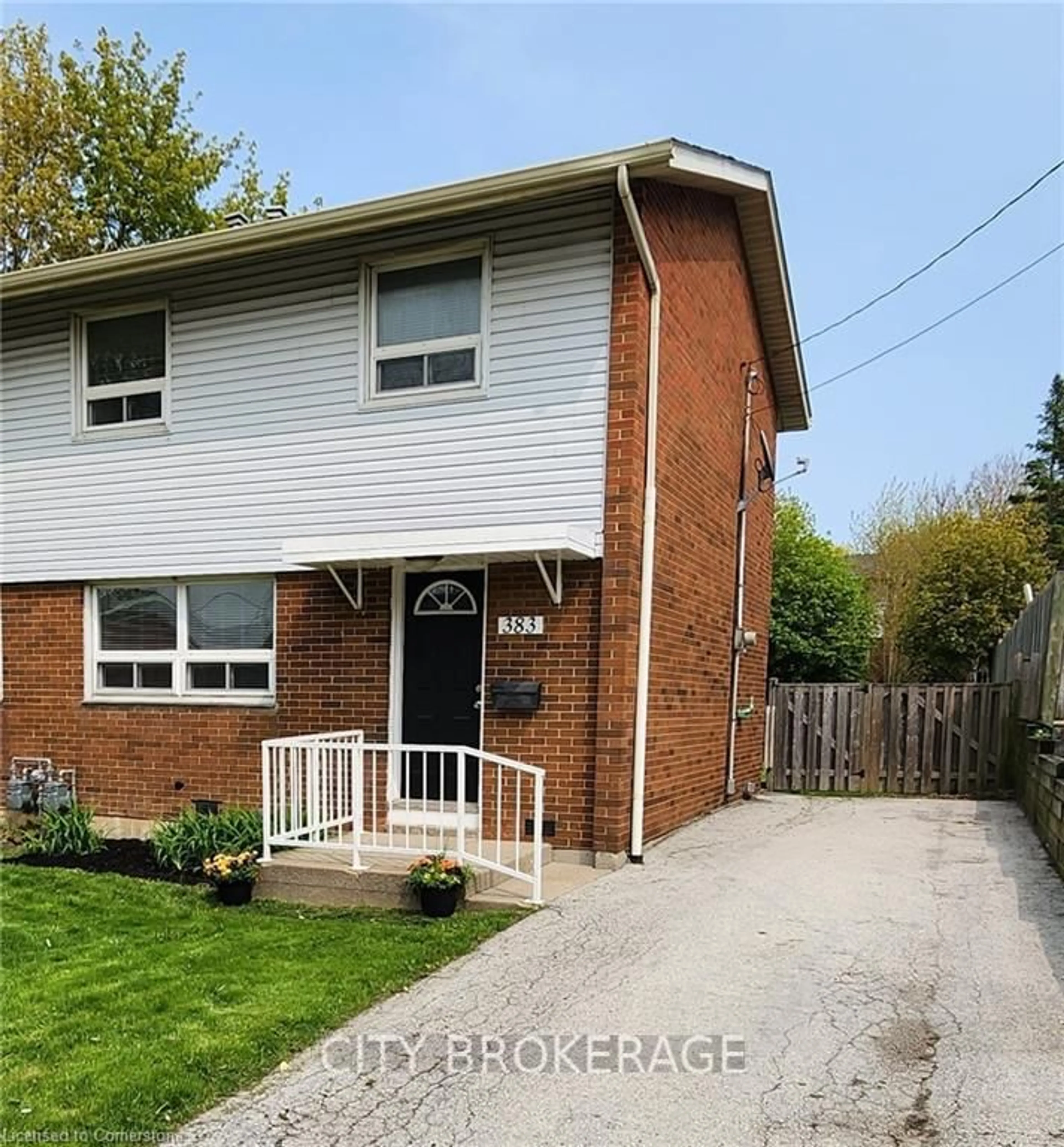 Home with brick exterior material, street for 383 East 22nd St, Hamilton Ontario L8V 2W3