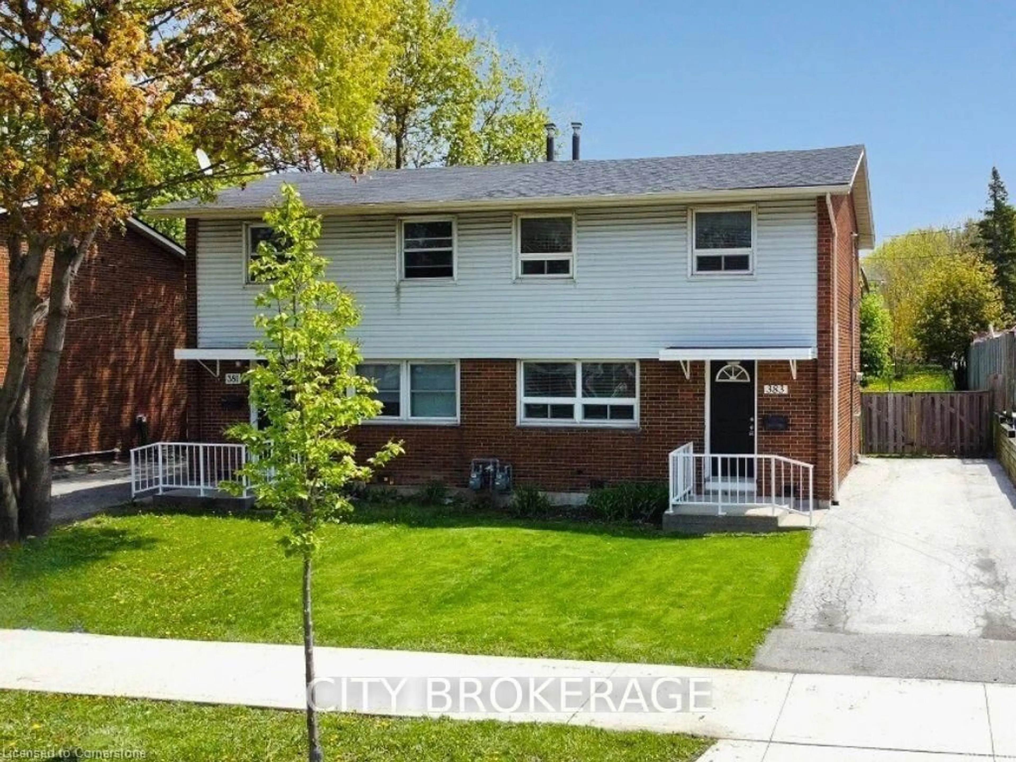 Home with brick exterior material, street for 383 East 22nd St, Hamilton Ontario L8V 2W3