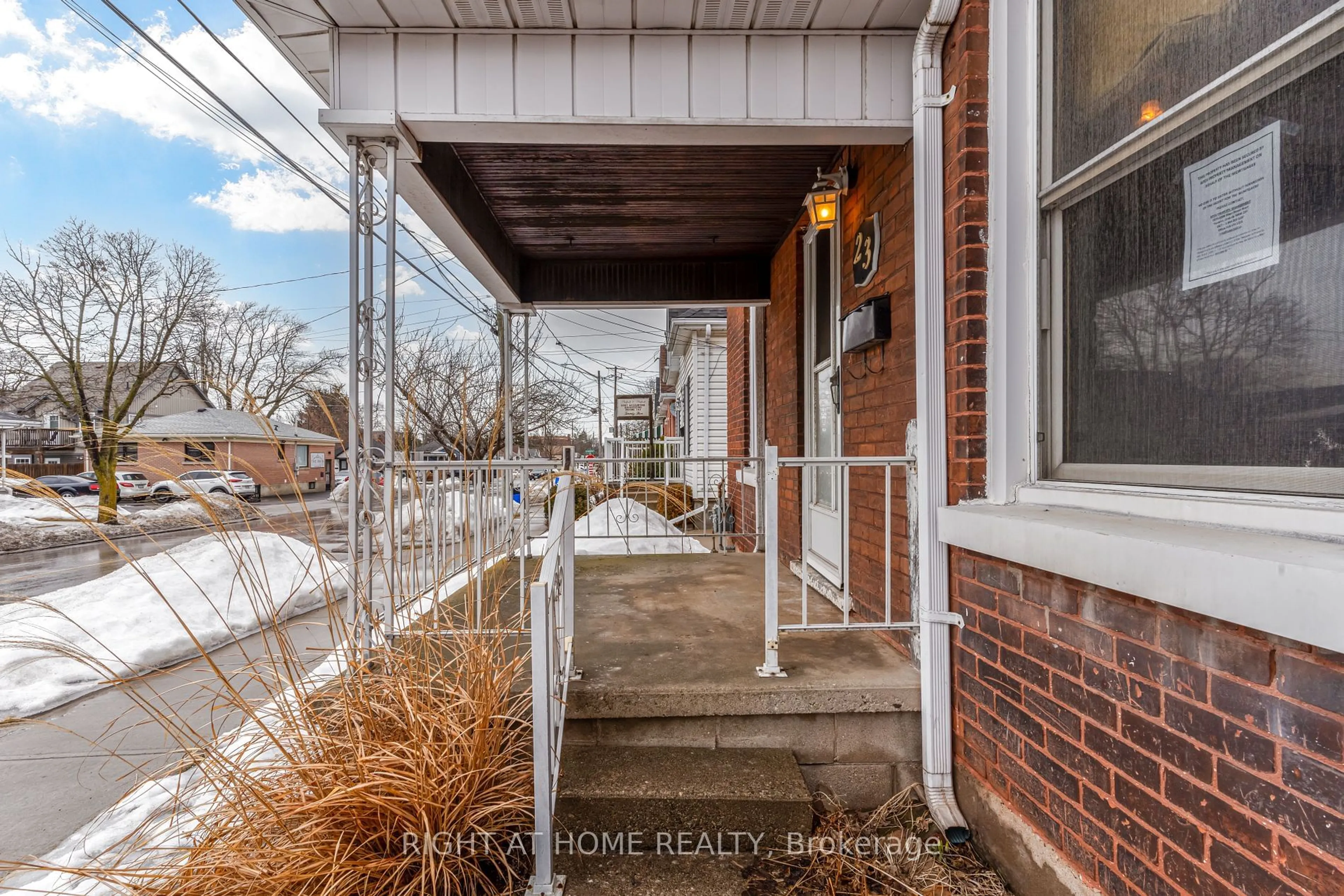 Indoor entryway for 23 North Park St, Brant Ontario N3R 4J4