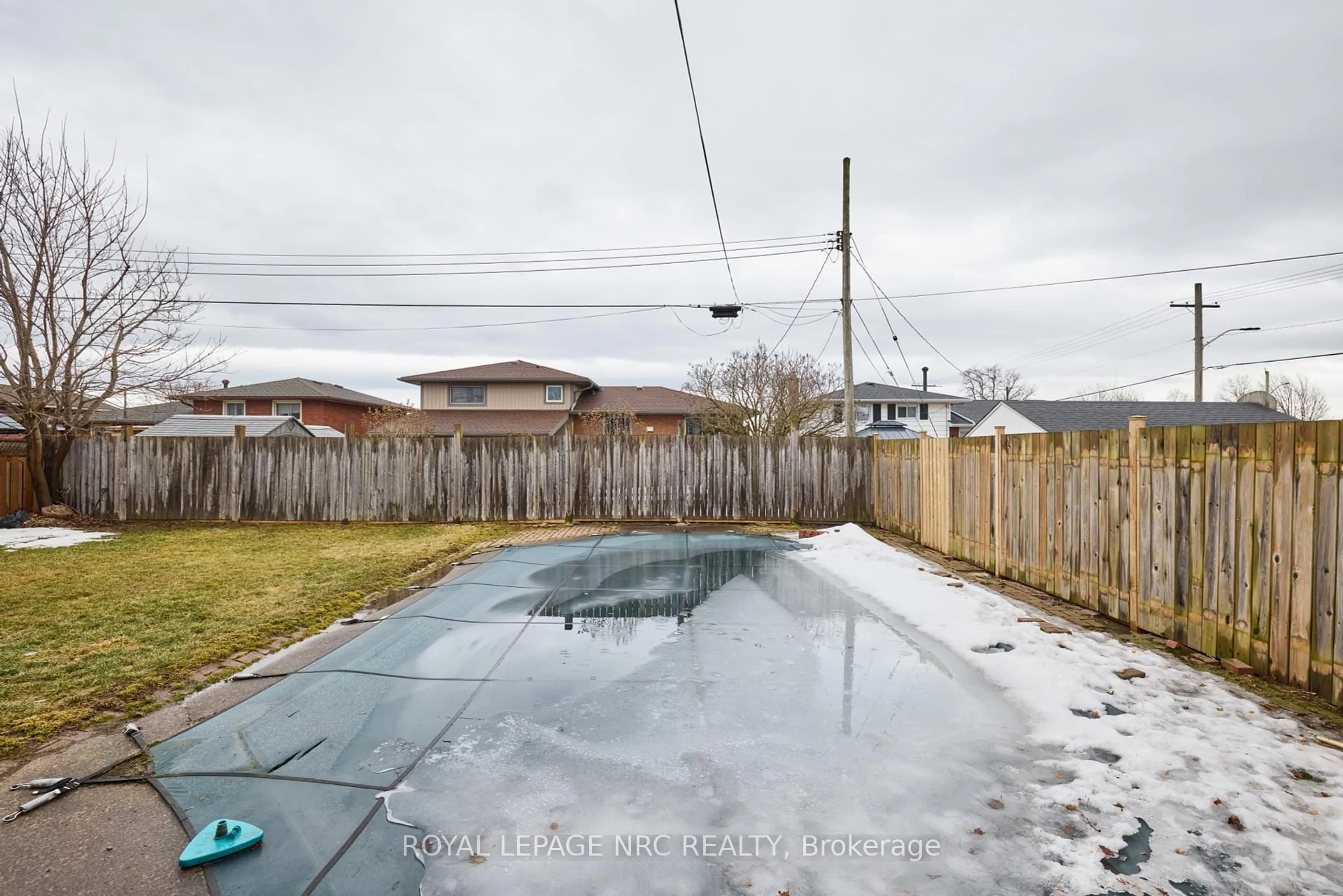 Pool for 77 Balmoral Ave, Welland Ontario L3B 1S5