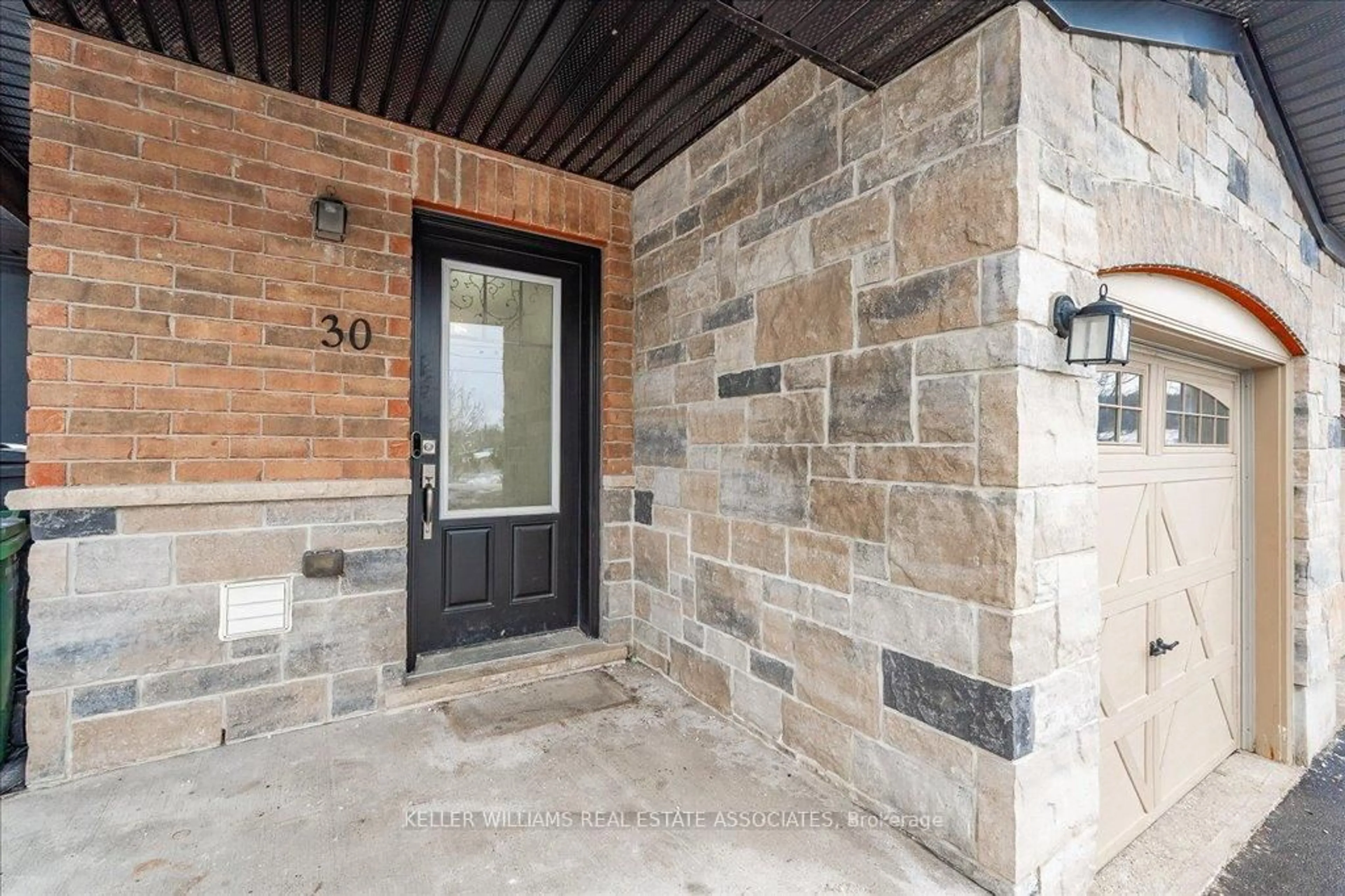 Indoor entryway for 30 Arlington Cres, Guelph Ontario N1L 0K9