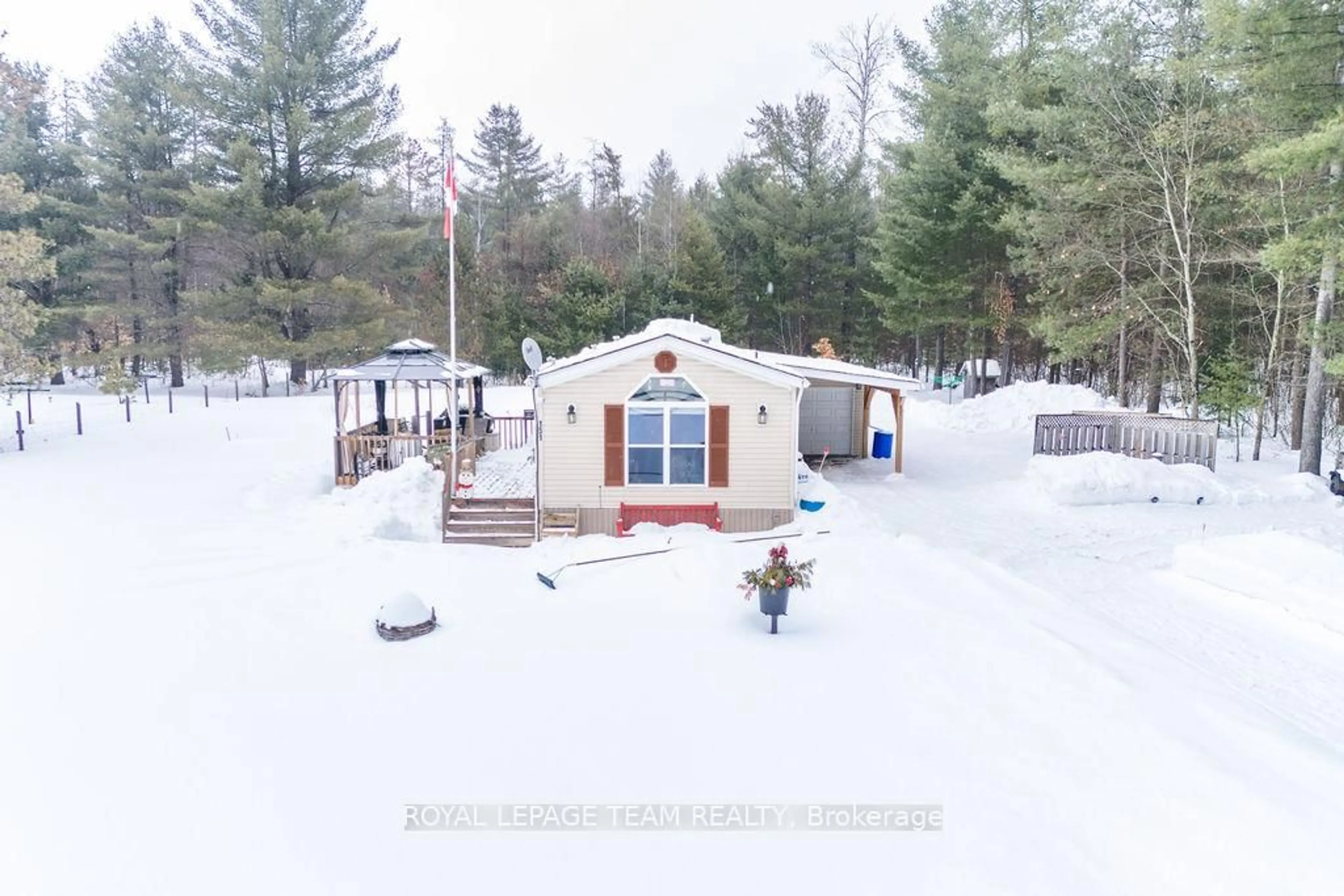 A pic from outside/outdoor area/front of a property/back of a property/a pic from drone, unknown for 2362 Simpson Pit Rd, Killaloe, Hagarty and Richards Ontario K0J 2J0