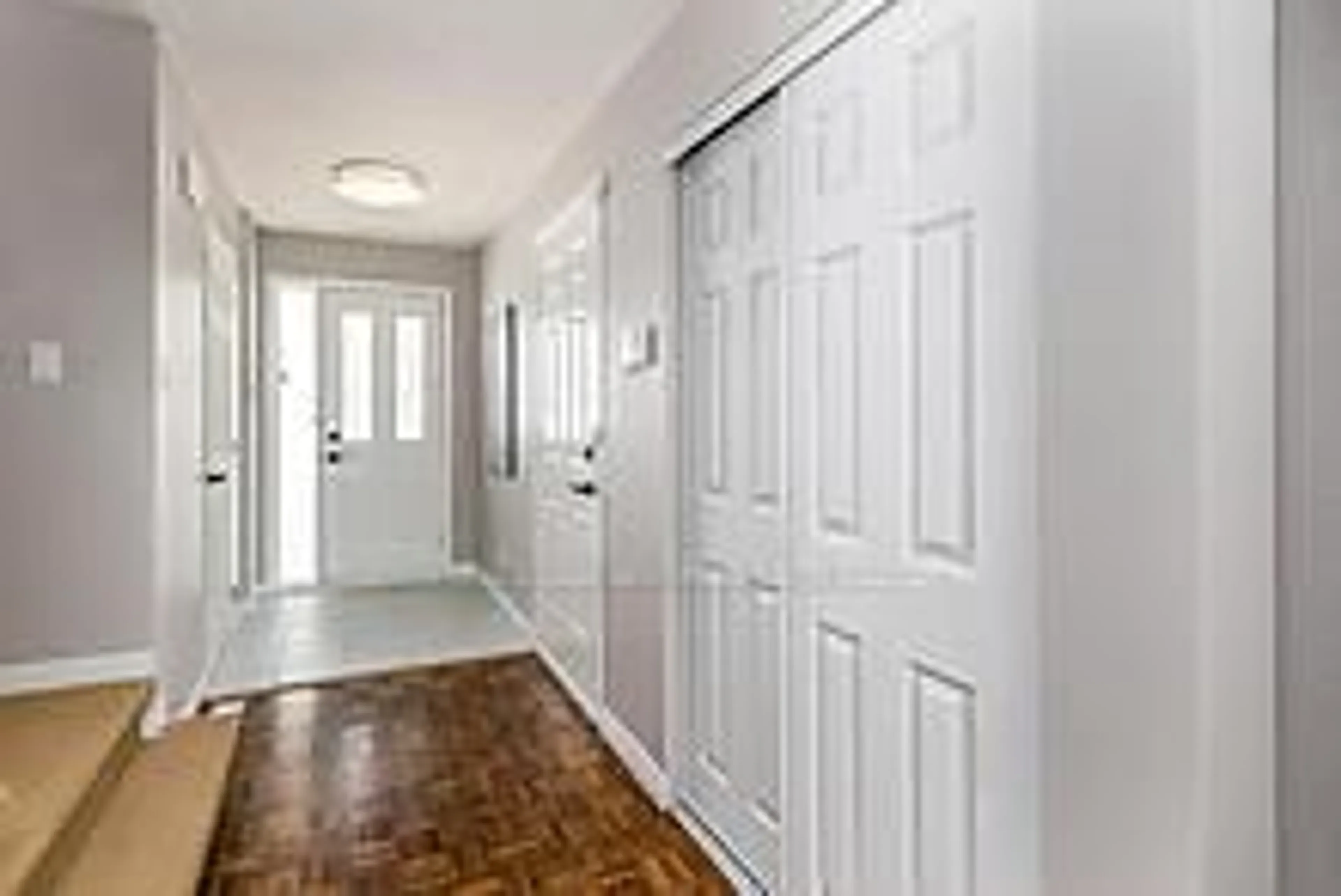 Indoor entryway for 78 Cedarock Dr, Kanata Ontario K2M 2H8