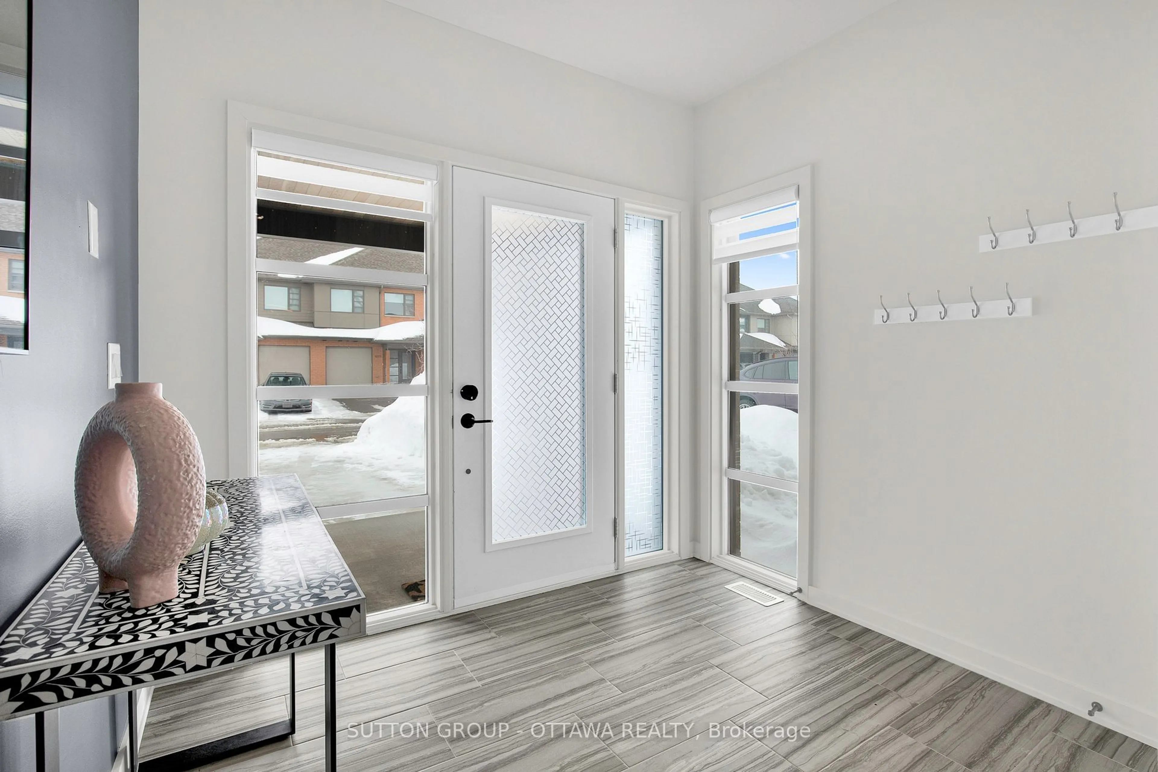 Indoor entryway for 1072 Lunar Glow Cres, Blossom Park - Airport and Area Ontario K4M 0J9