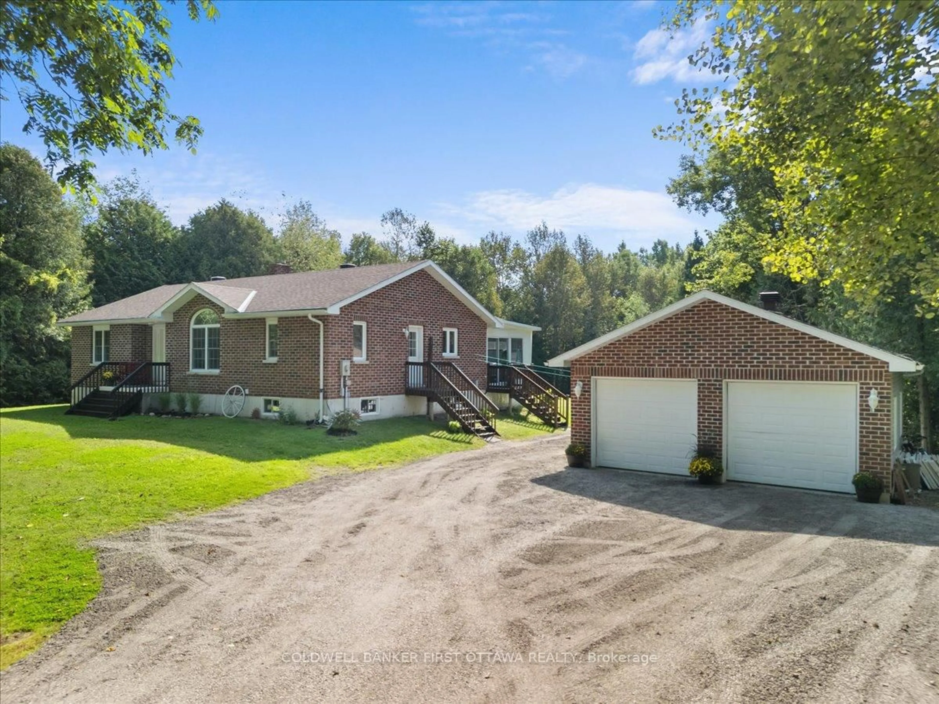A pic from outside/outdoor area/front of a property/back of a property/a pic from drone, street for 1528 SCOTCH LINE EAST Rd, North Grenville Ontario K0G 1S0