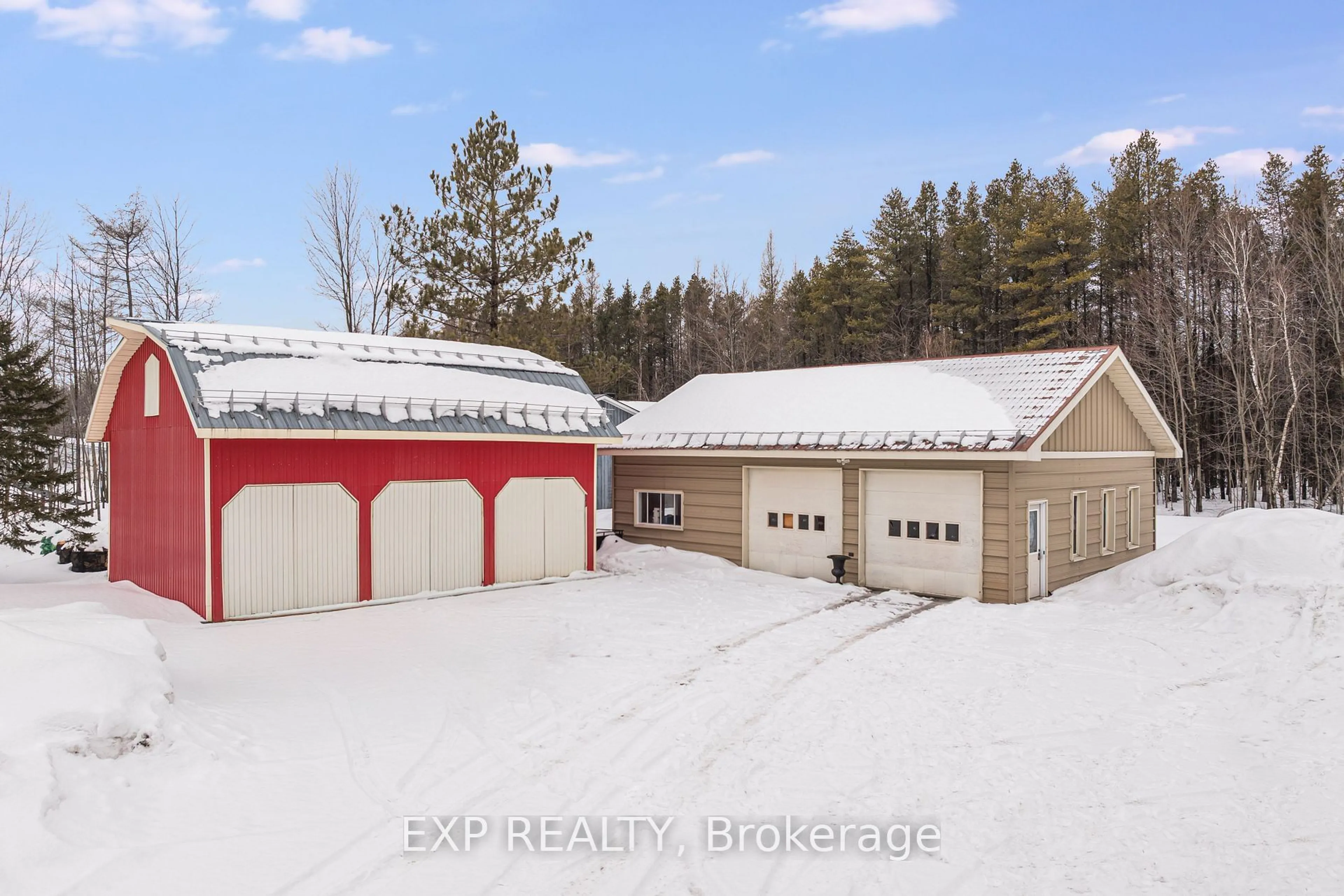 Indoor garage for 186 200 Rte, The Nation Ontario K0A 1M0