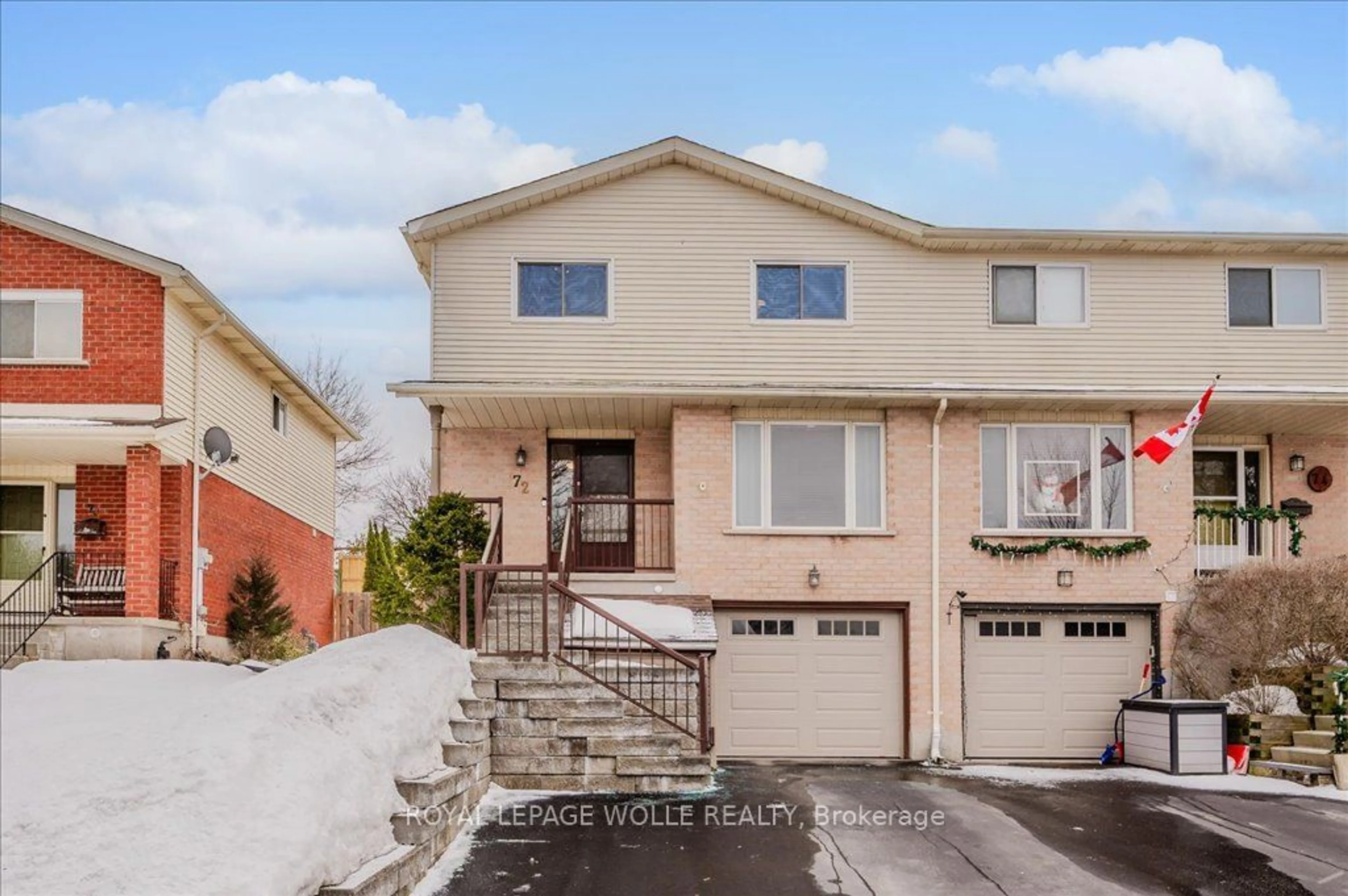 Home with vinyl exterior material, street for 72 Old Huron Crt, Kitchener Ontario N2R 1L7