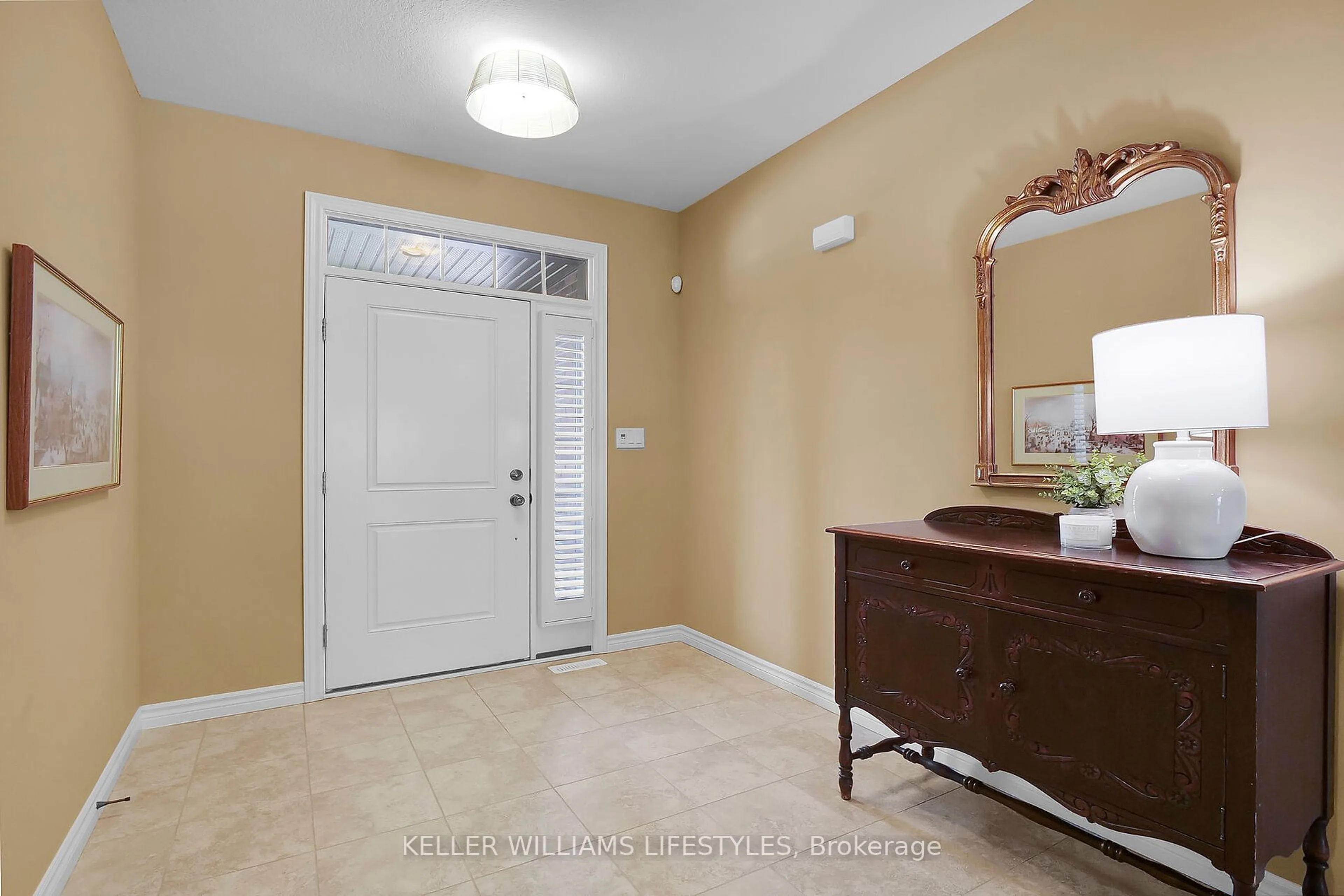 Indoor entryway for 3447 Morgan Cres, London Ontario N6L 0C6