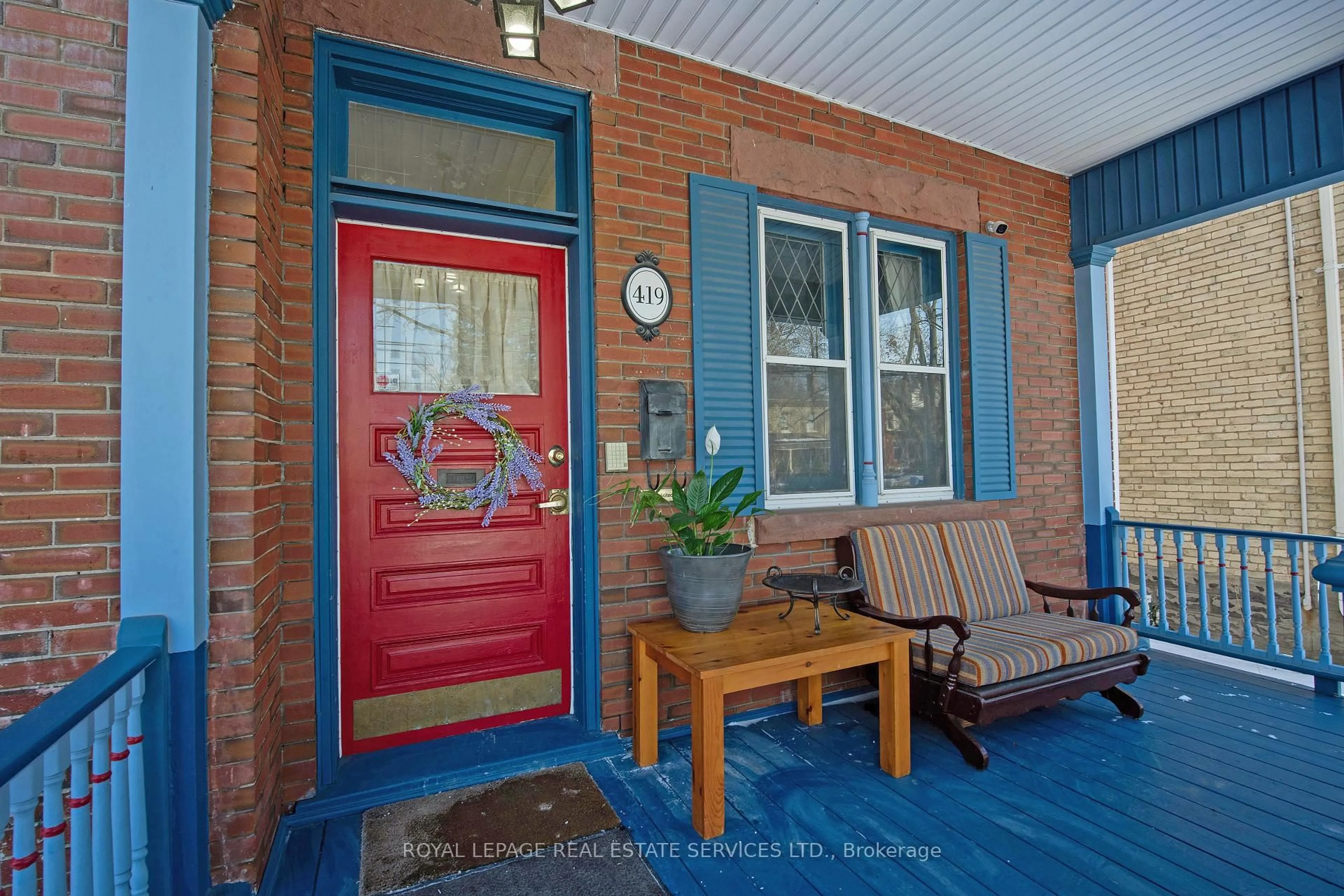 Indoor entryway for 419 Princess Ave, London Ontario N6B 2B2