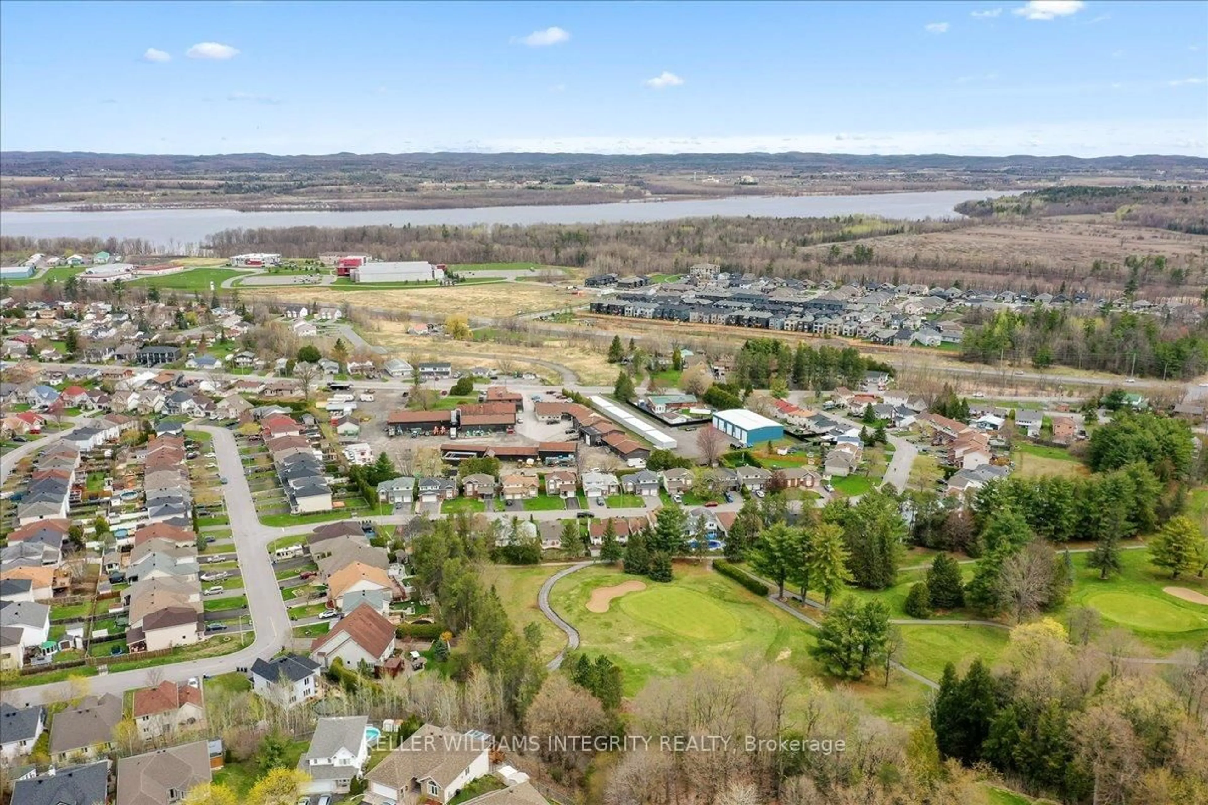 A pic from outside/outdoor area/front of a property/back of a property/a pic from drone, water/lake/river/ocean view for 515 POTVIN Ave, Clarence-Rockland Ontario K4K 1R5