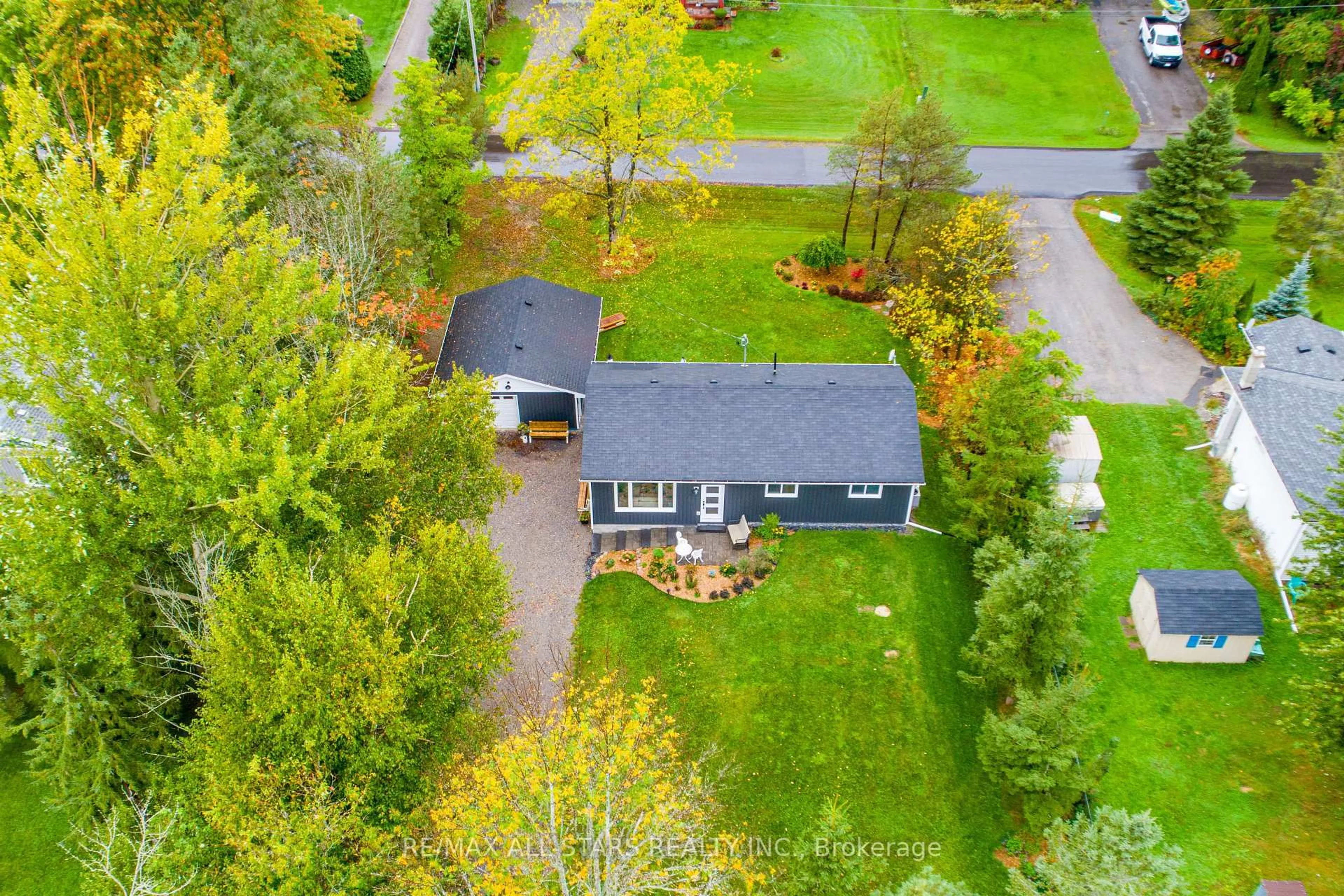 A pic from outside/outdoor area/front of a property/back of a property/a pic from drone, unknown for 249 Crosby Dr, Kawartha Lakes Ontario K0M 1A0