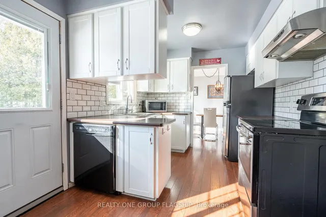 Additional property image - 1893 Centre Rd