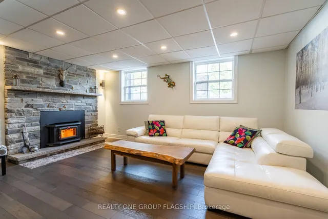 Additional property image - 1893 Centre Rd