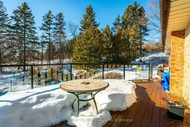 Additional property image - 1893 Centre Rd