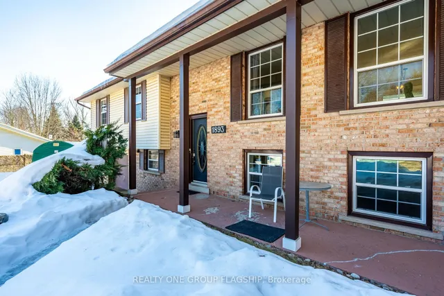 Additional property image - 1893 Centre Rd