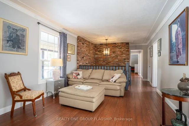 Additional property image - 1893 Centre Rd