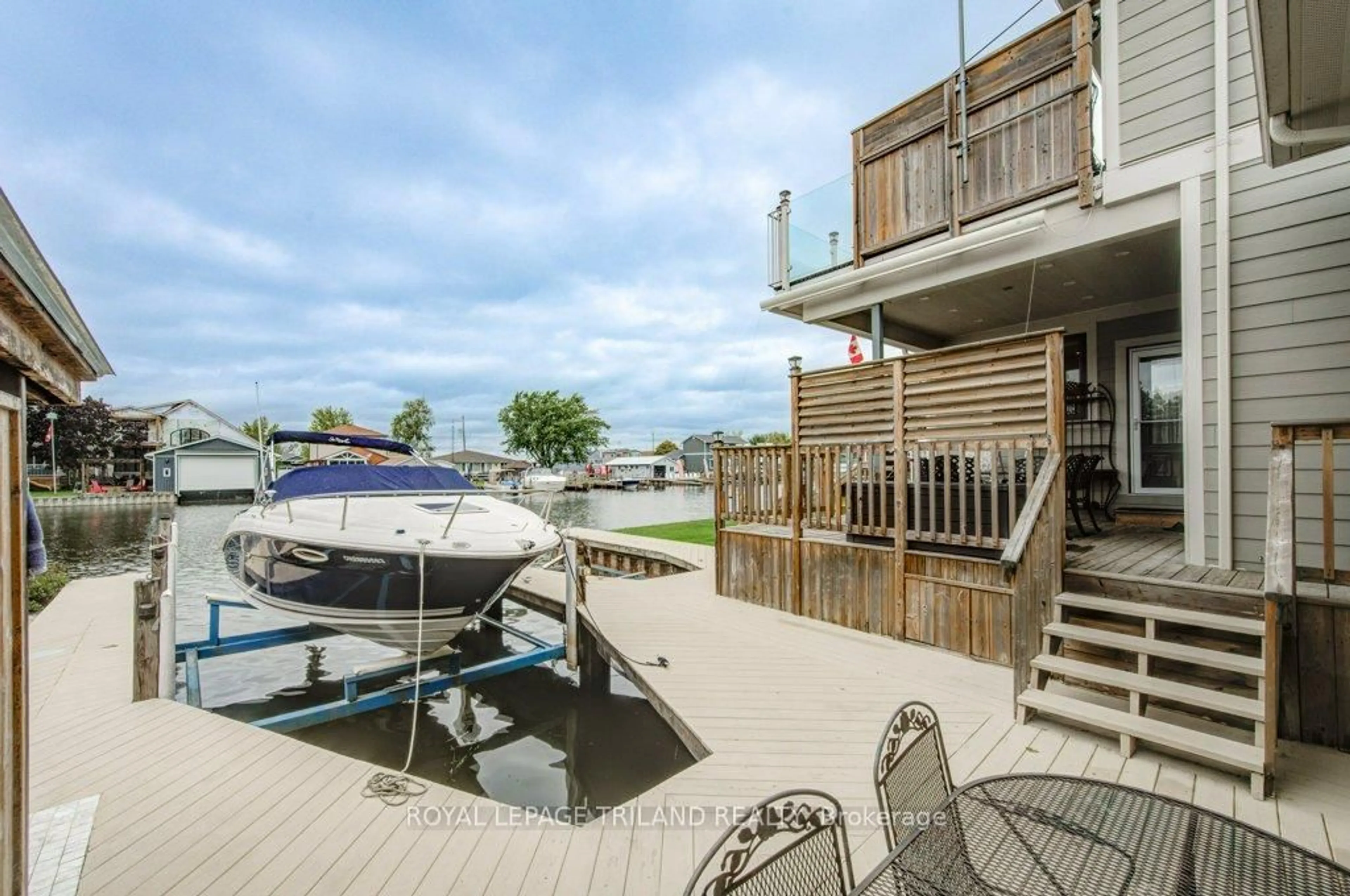 Patio, water/lake/river/ocean view for 20 Dickinson Ave, Norfolk Ontario N0E 1M0