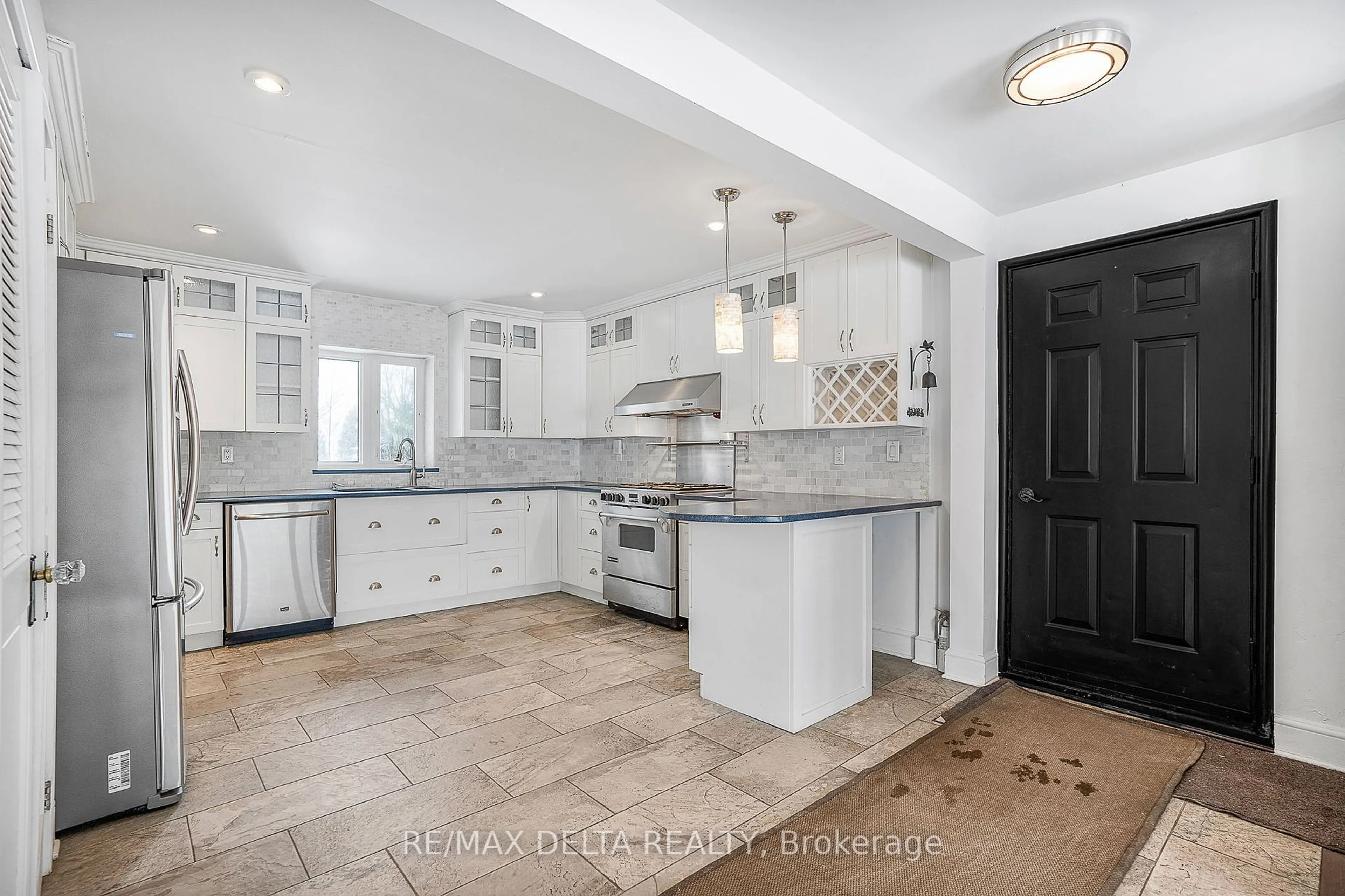 Open concept kitchen, ceramic/tile floor for 361 Con 1 Plantagenet Rd, Alfred and Plantagenet Ontario K0B 1L0