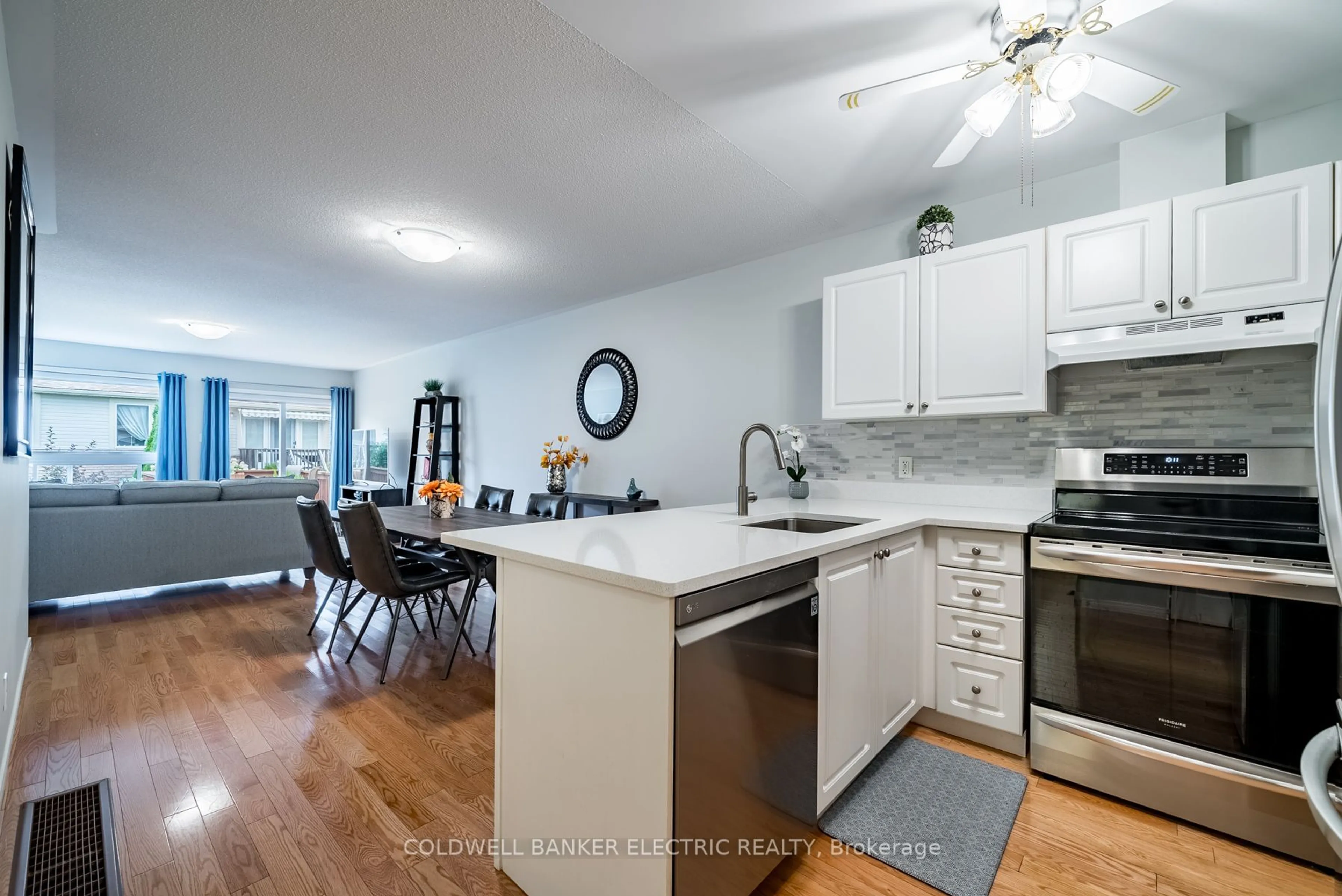 Open concept kitchen, unknown for 861 Wentworth St #10, Peterborough West Ontario K9J 8R7