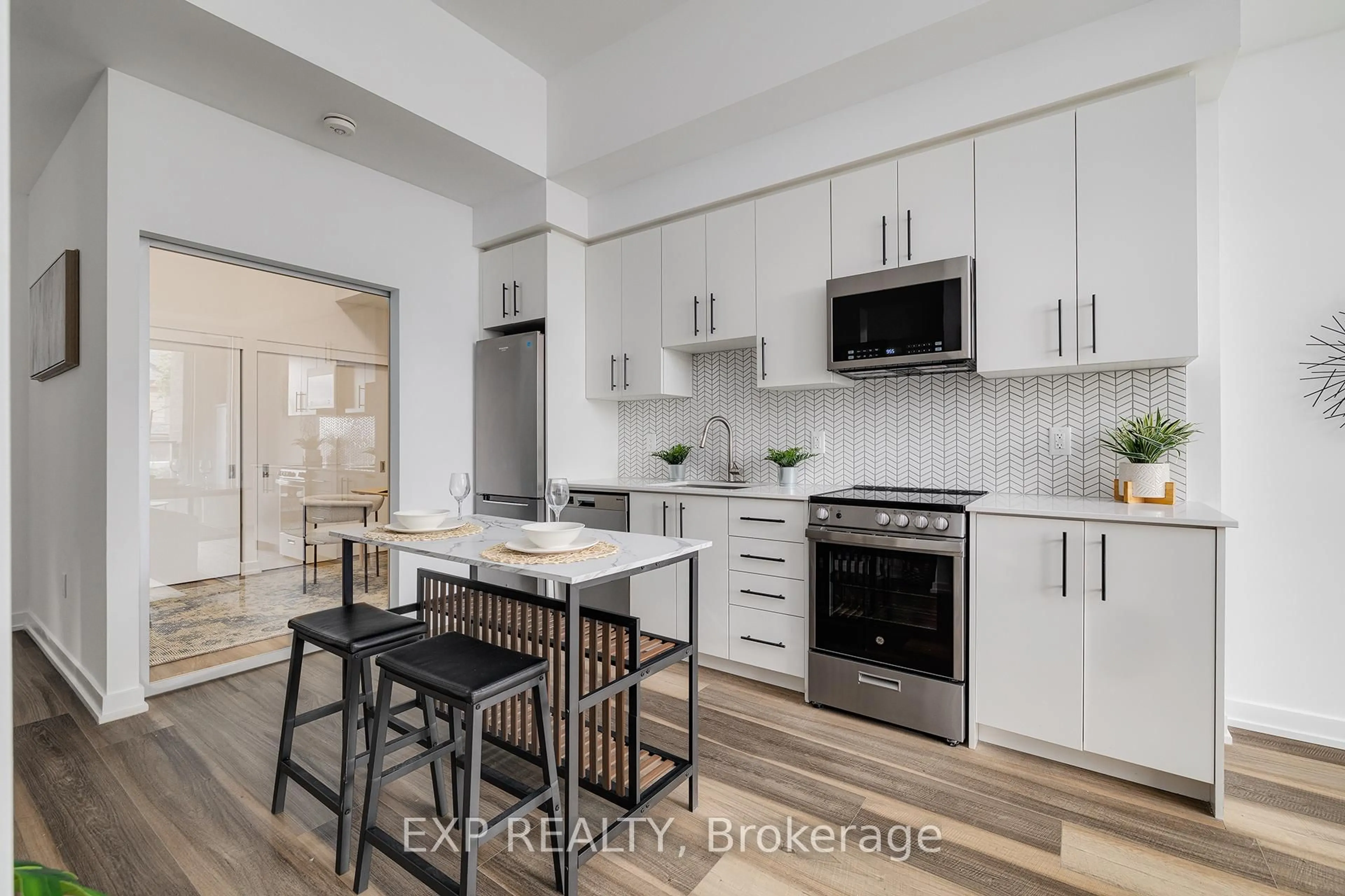 Open concept kitchen, ceramic/tile floor for 5 Wellington St #211, Kitchener Ontario N2G 1C7