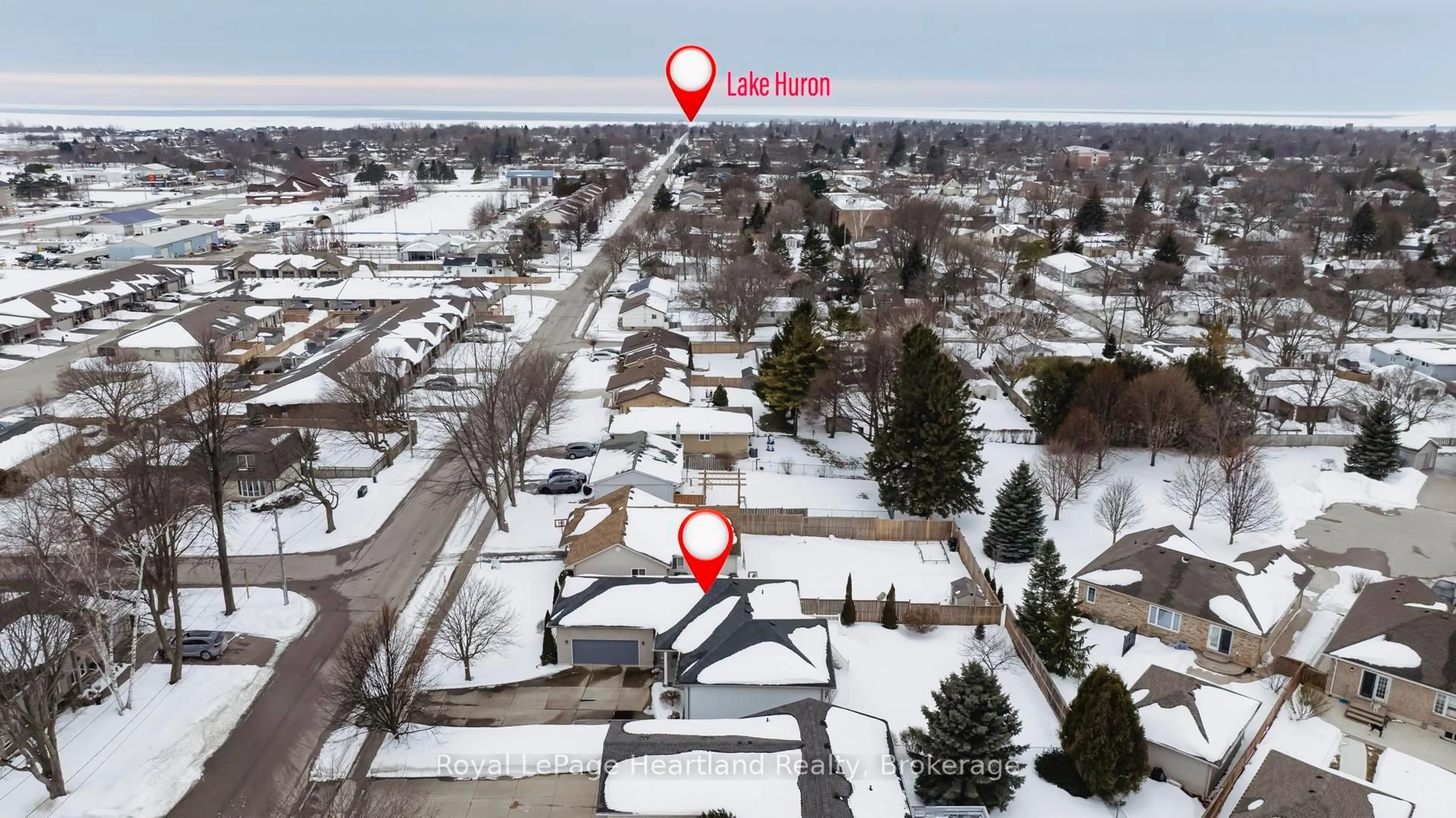 A pic from outside/outdoor area/front of a property/back of a property/a pic from drone, street for 225 Bennett St, Goderich Ontario N7A 1A8