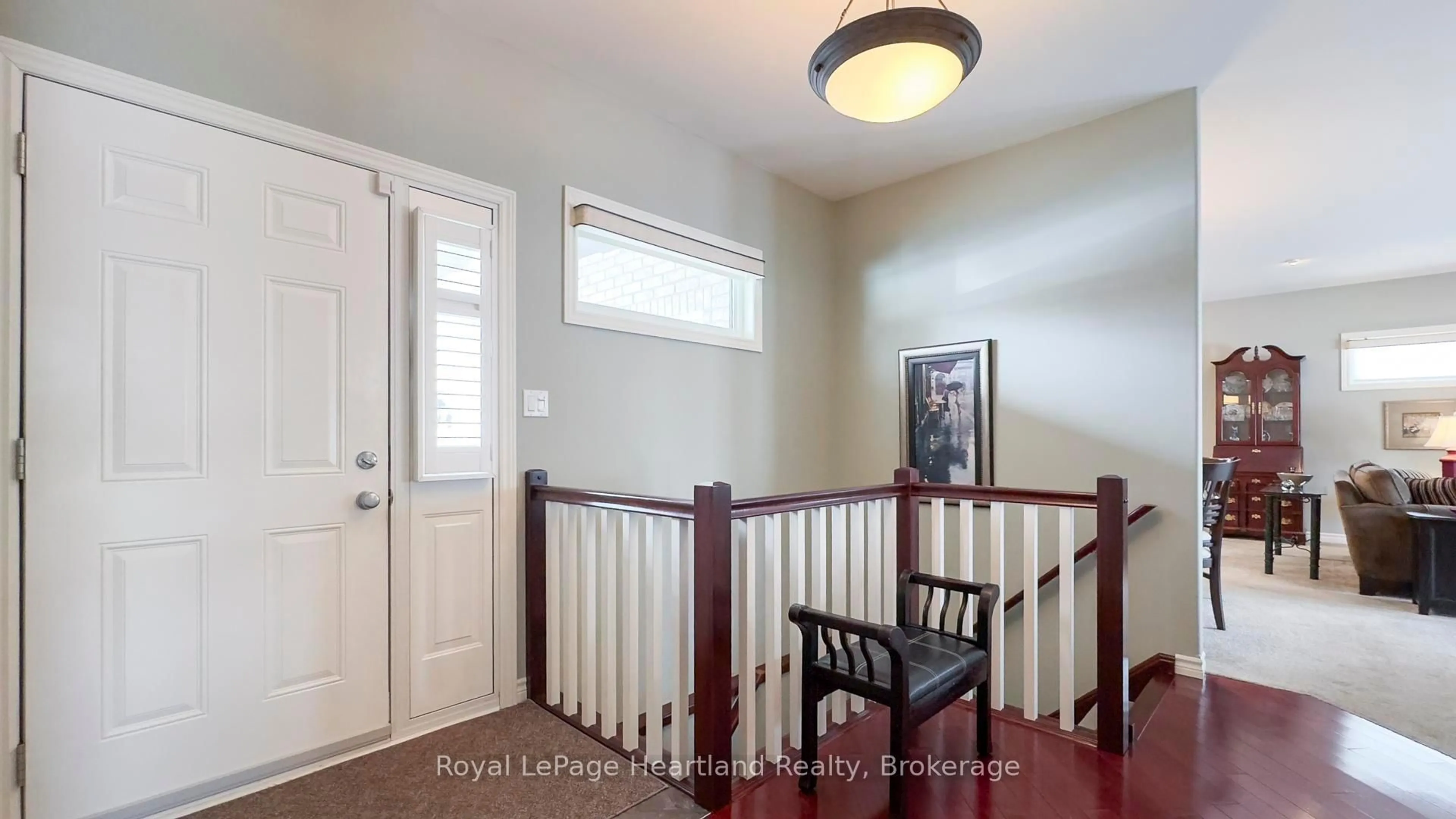 Indoor entryway for 225 Bennett St, Goderich Ontario N7A 1A8