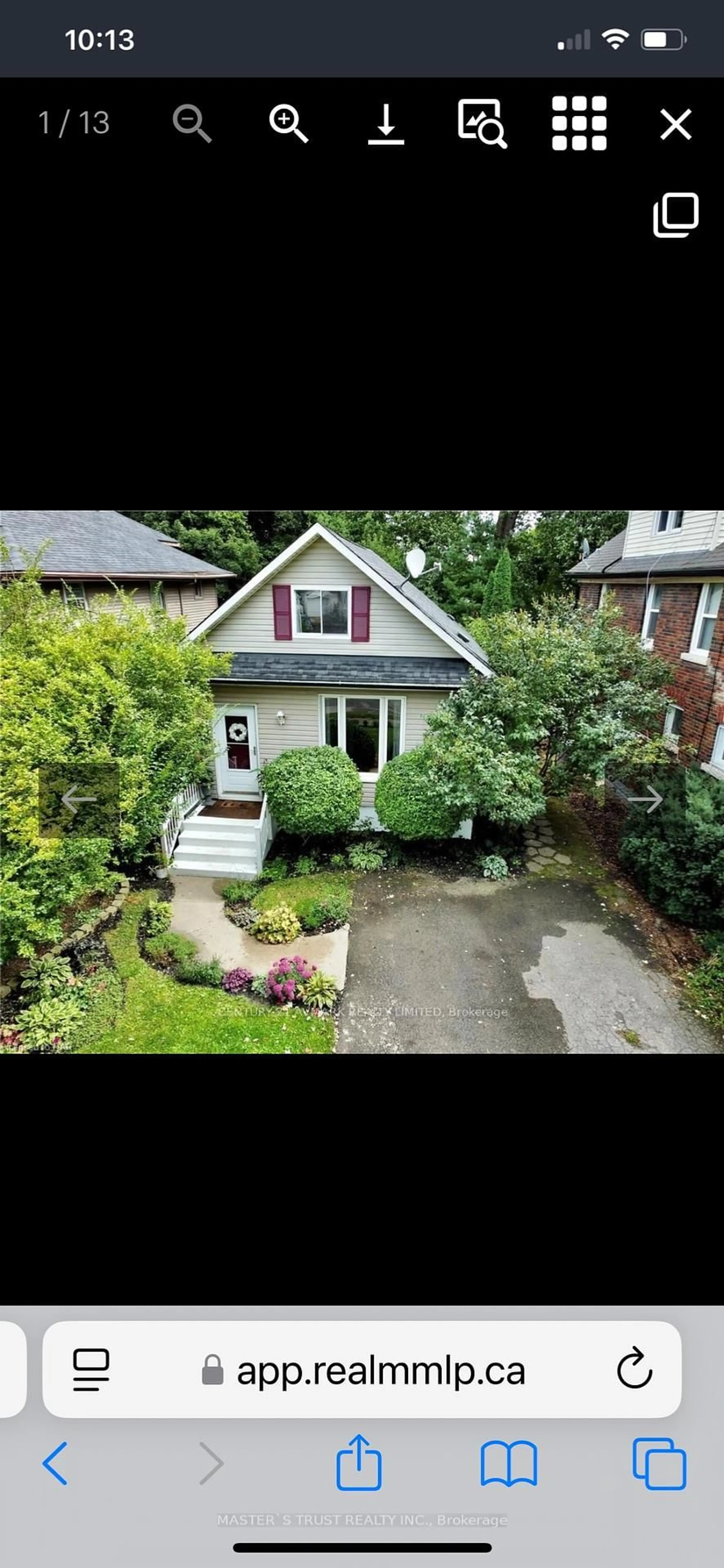 A pic from outside/outdoor area/front of a property/back of a property/a pic from drone, street for 5134 Ontario Ave, Niagara Falls Ontario L2E 3S2