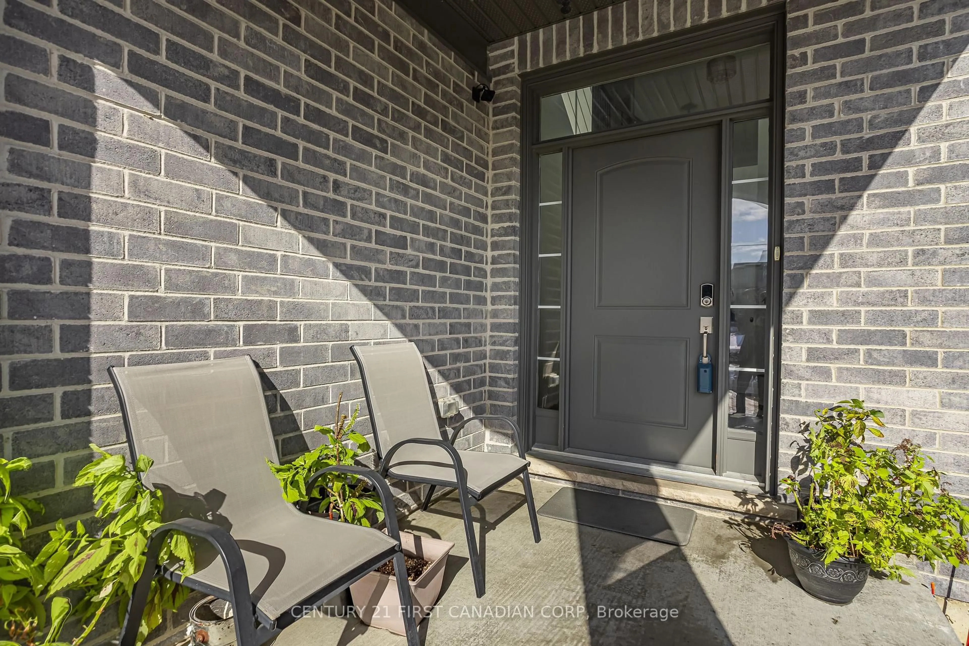 Patio, street for 1389 Lawson Rd, London Ontario N6G 5K3