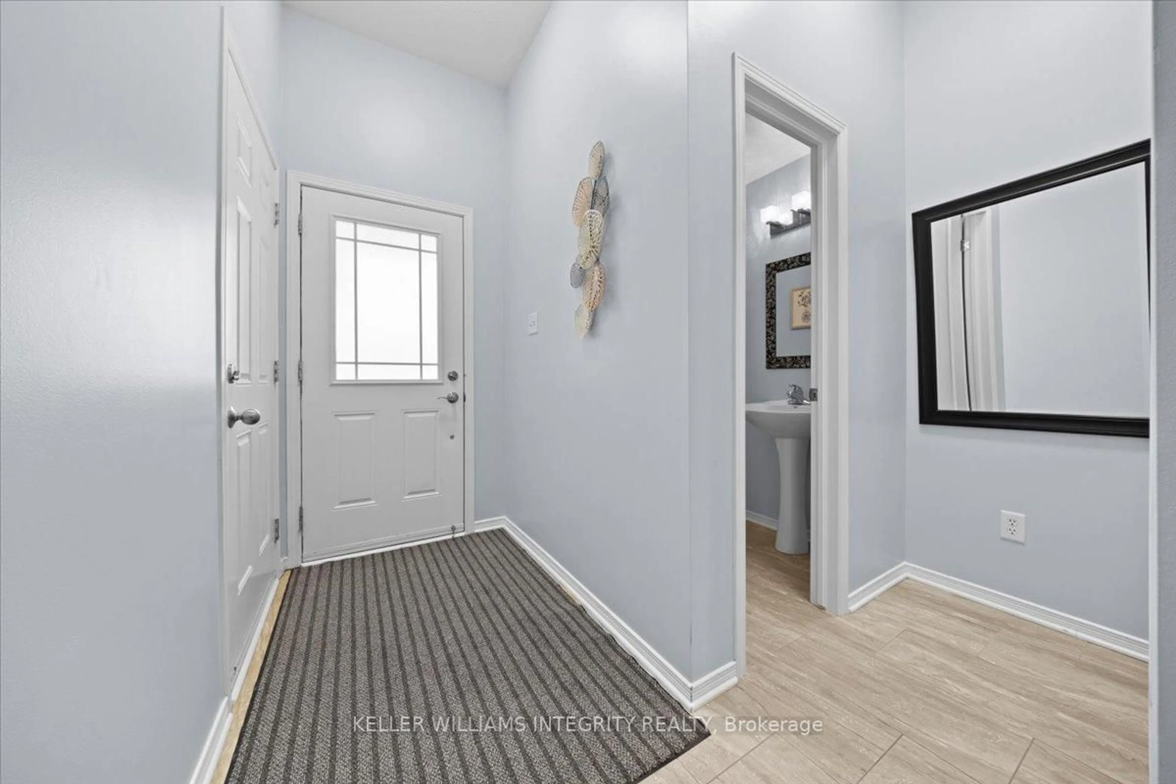 Indoor entryway for 53 Brady Ave, Kanata Ontario K2K 0B4