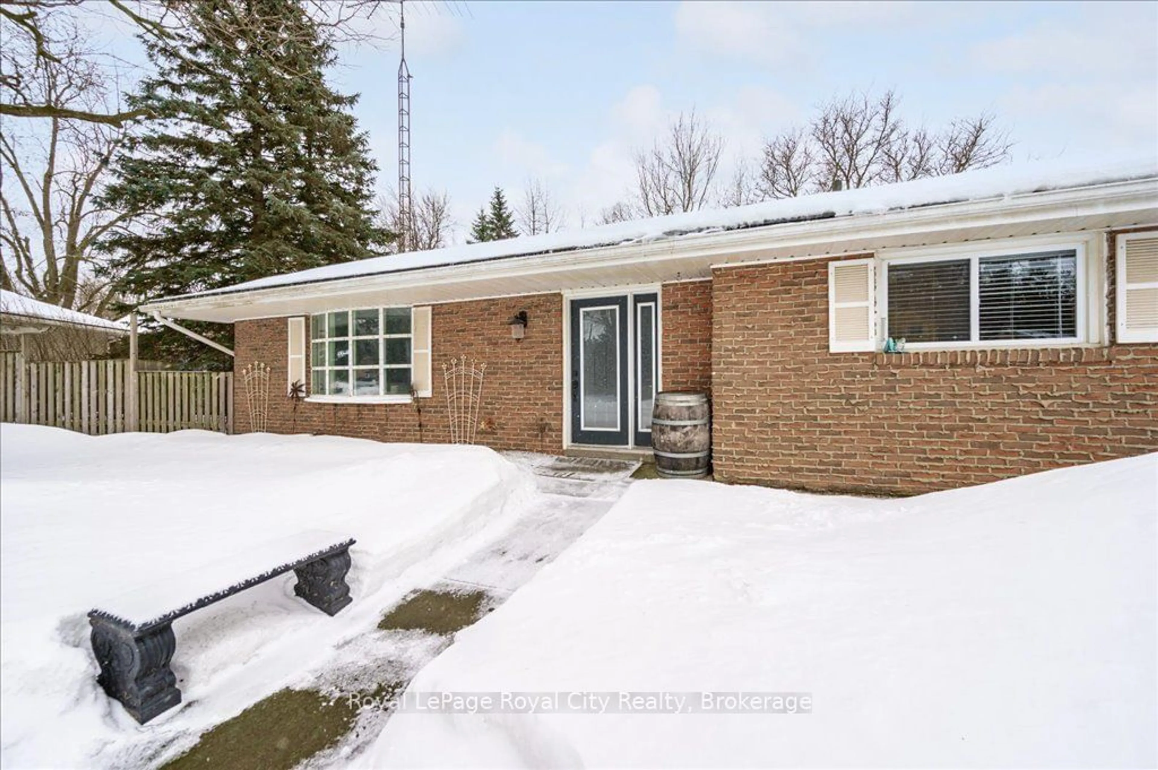 Home with brick exterior material, street for 15 Wellington Dr, Centre Wellington Ontario N0B 1S0