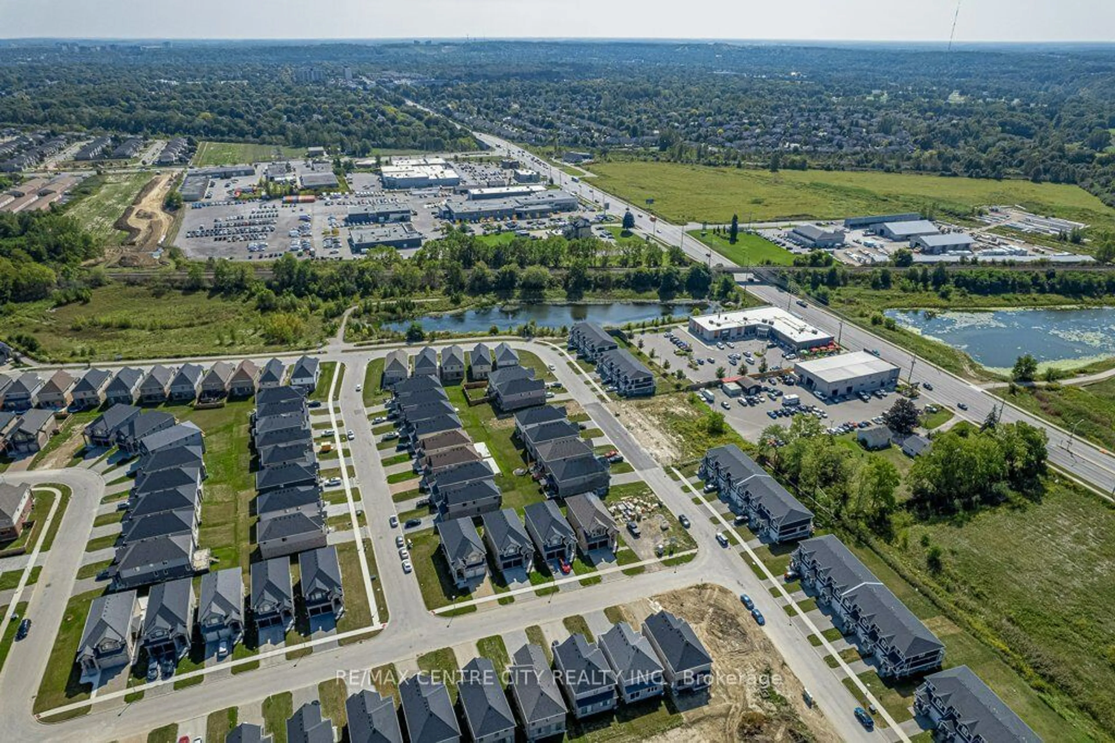 A pic from outside/outdoor area/front of a property/back of a property/a pic from drone, street for 1761 Finley Cres, London Ontario N6G 0B4