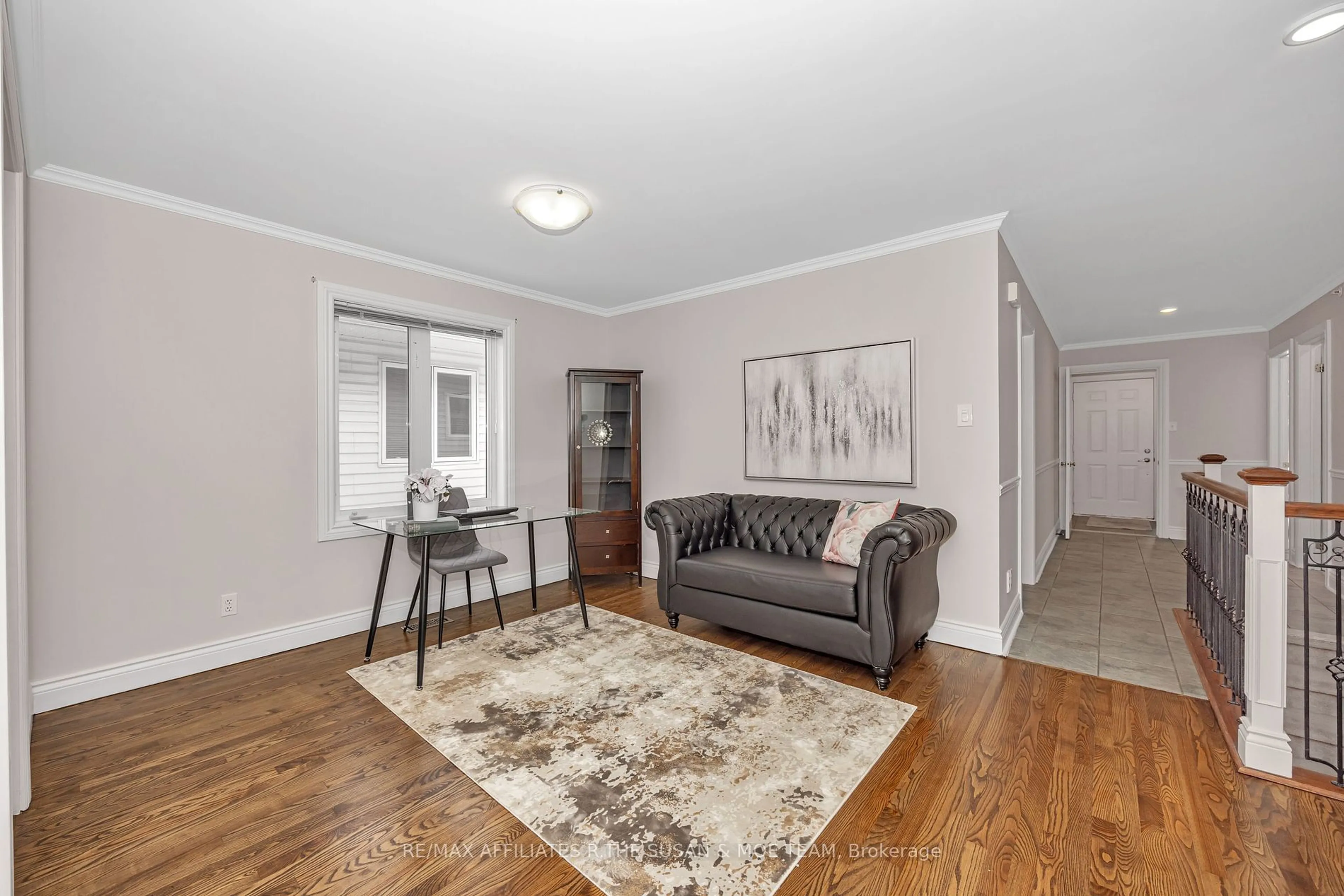 Living room with furniture, unknown for 6135 Abbott St, Stittsville - Munster - Richmond Ontario K2S 1V5