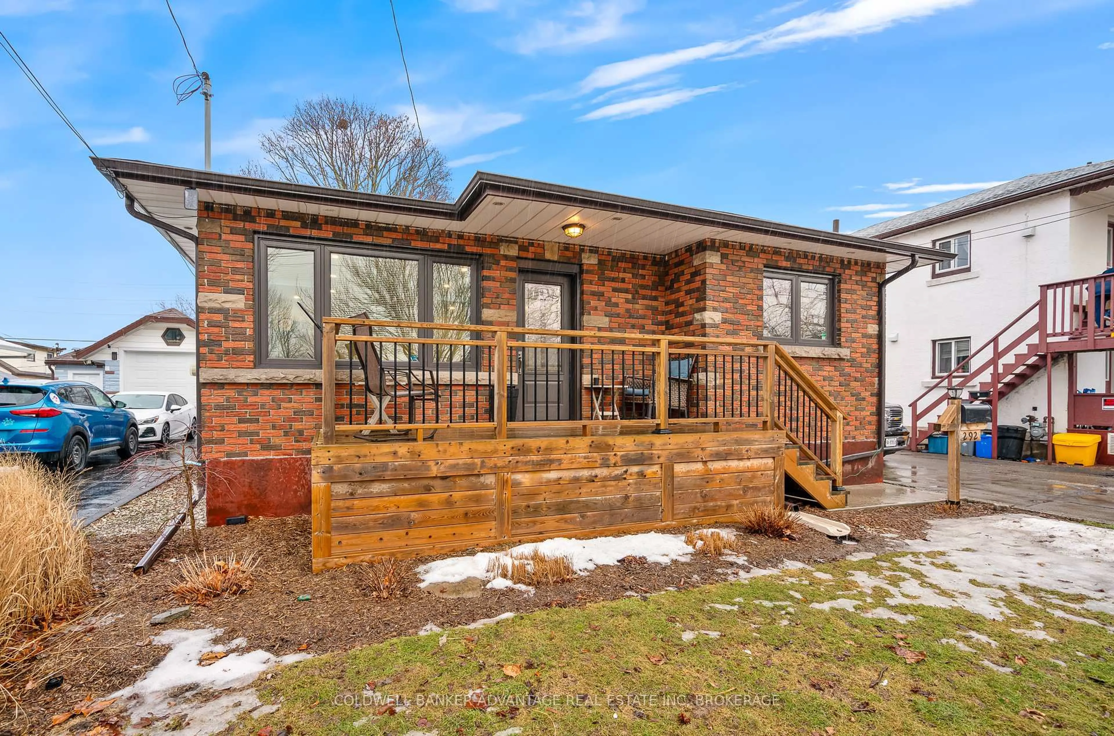 Home with brick exterior material, street for 292 Wallace Ave, Welland Ontario L3B 1R9