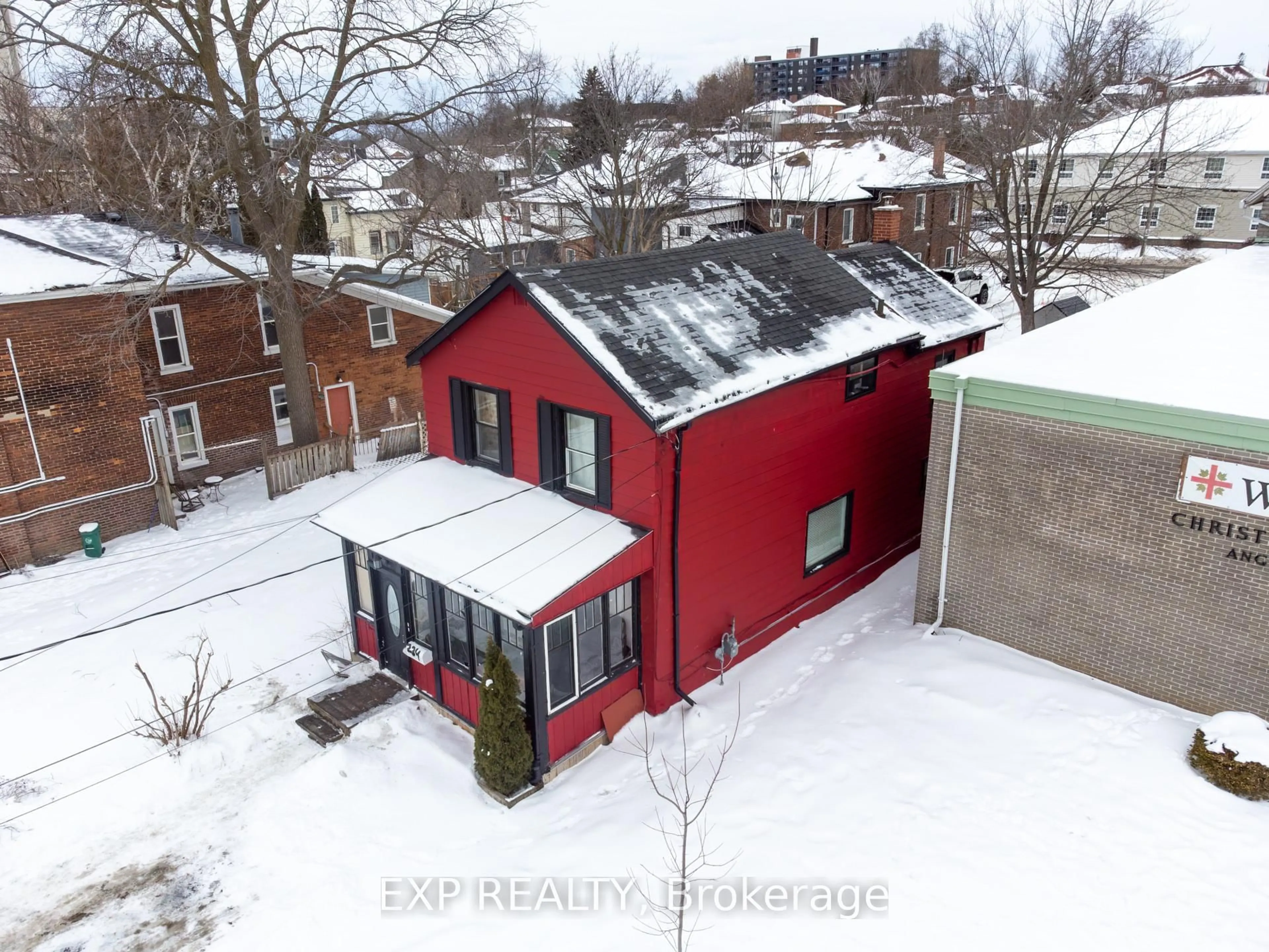 A pic from outside/outdoor area/front of a property/back of a property/a pic from drone, building for 234 Coleman St, Belleville Ontario K8P 3H6