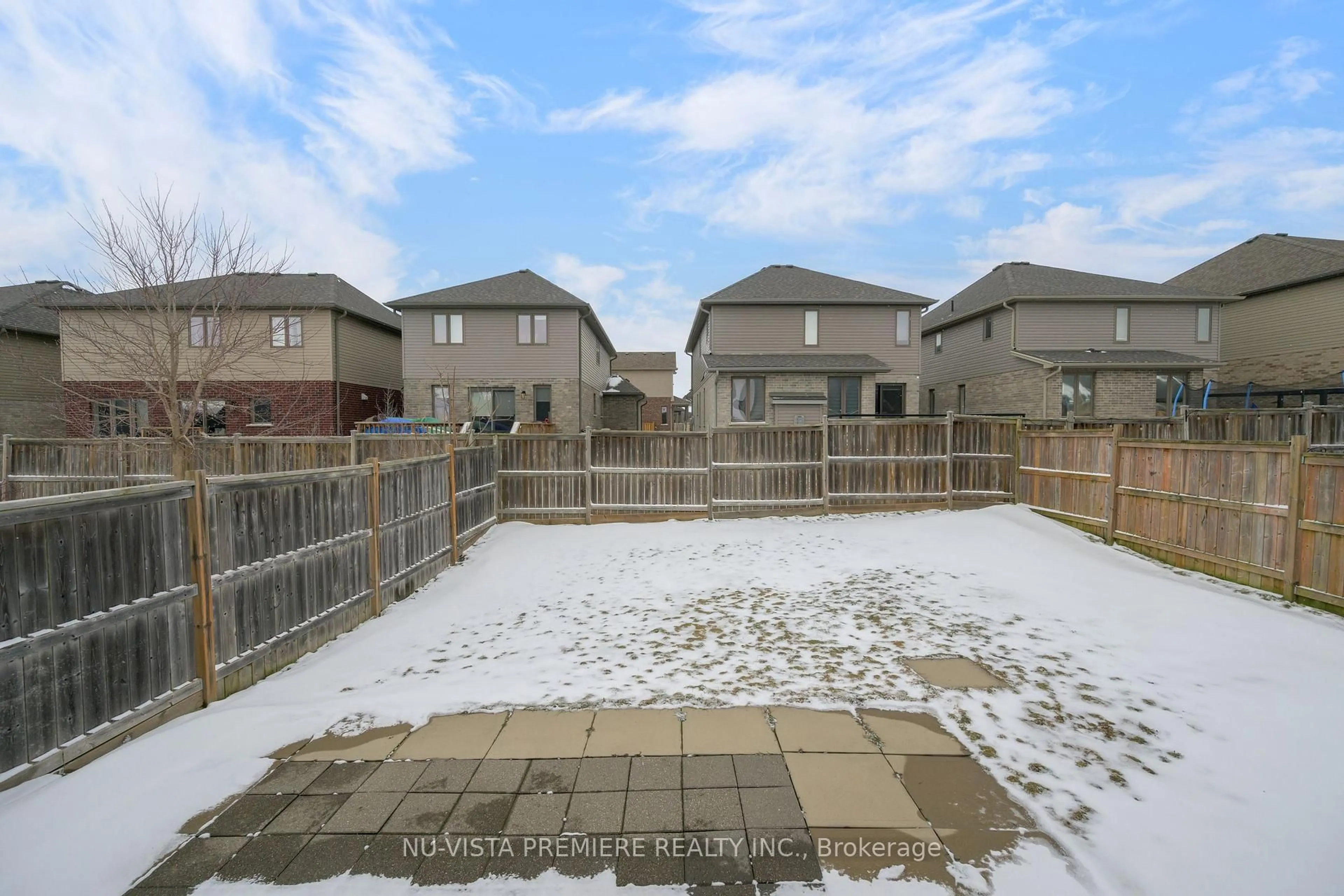 Patio, street for 574 Bluebell Rd, London Ontario N5X 4L2