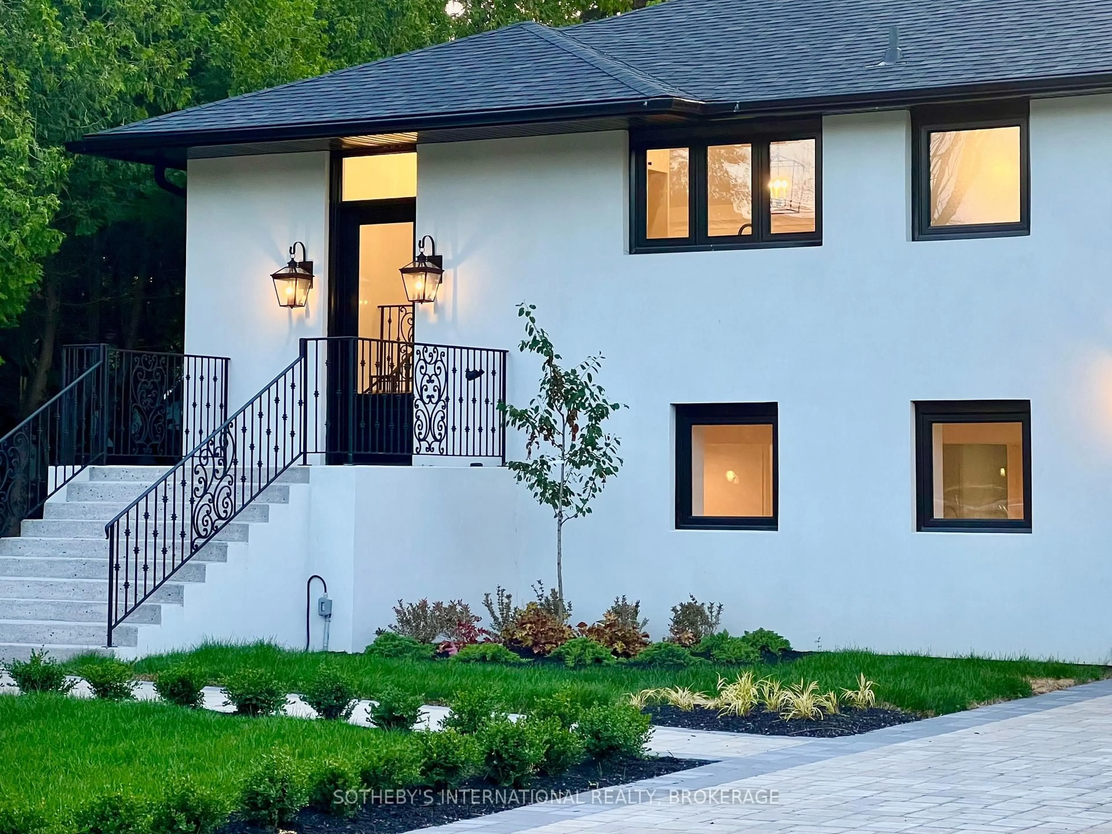 Home with brick exterior material, street for 489 Regent St, Niagara-on-the-Lake Ontario L0S 1J0