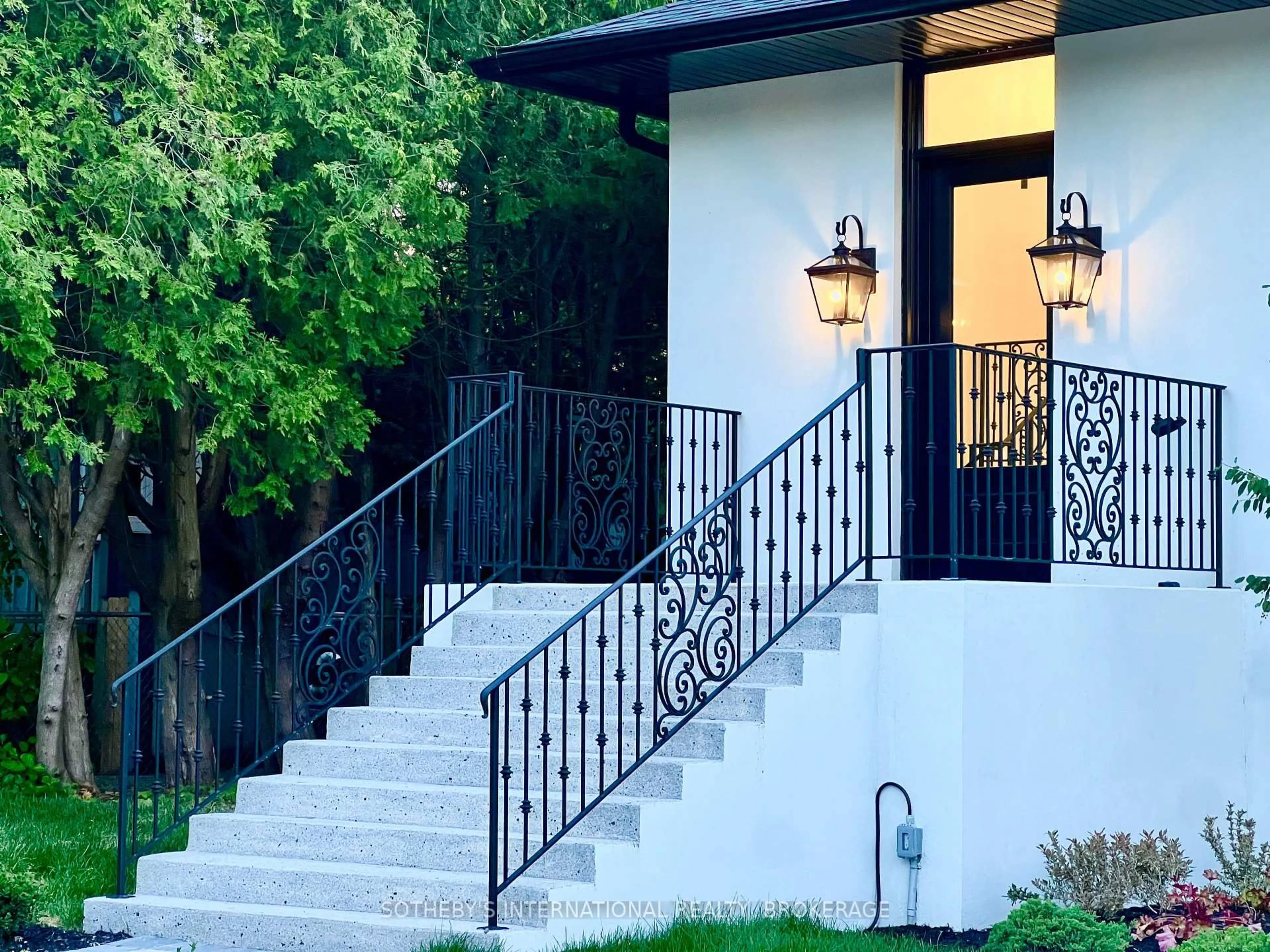 Unknown for 489 Regent St, Niagara-on-the-Lake Ontario L0S 1J0