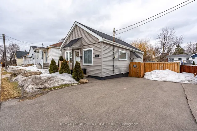 Additional property image - 925 Garth St