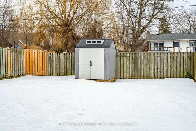 Additional property image - 925 Garth St