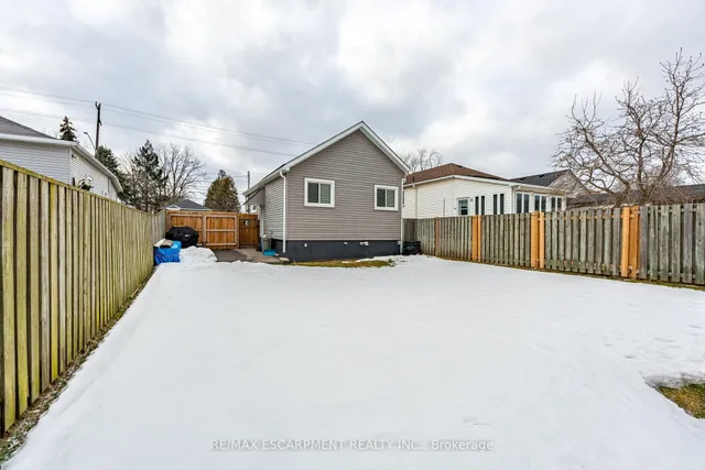 Additional property image - 925 Garth St