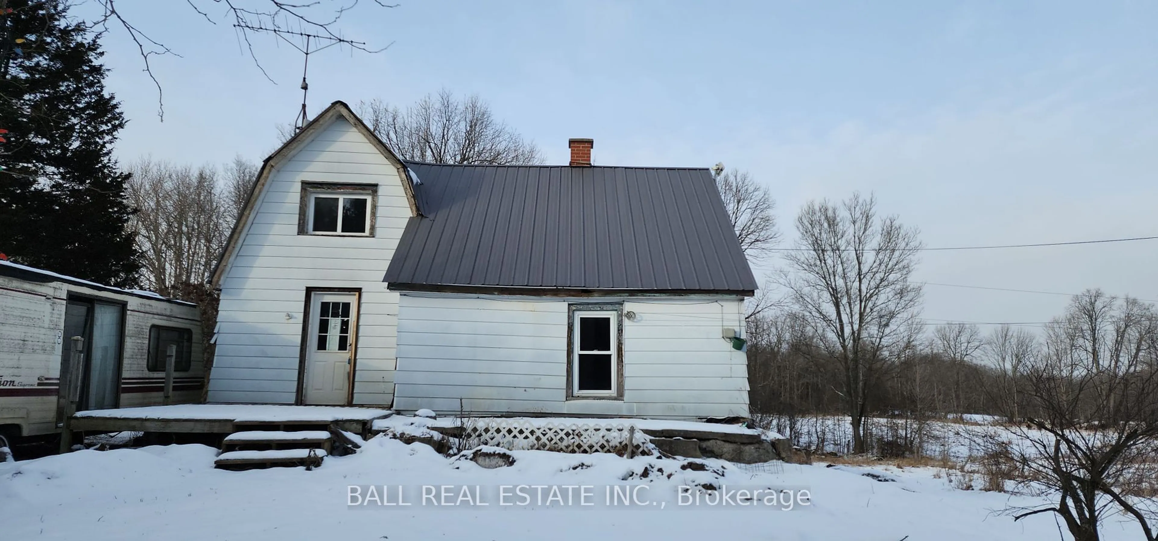 Home with vinyl exterior material, building for 180 Brinson Rd, Tweed Ontario K0K 3J0