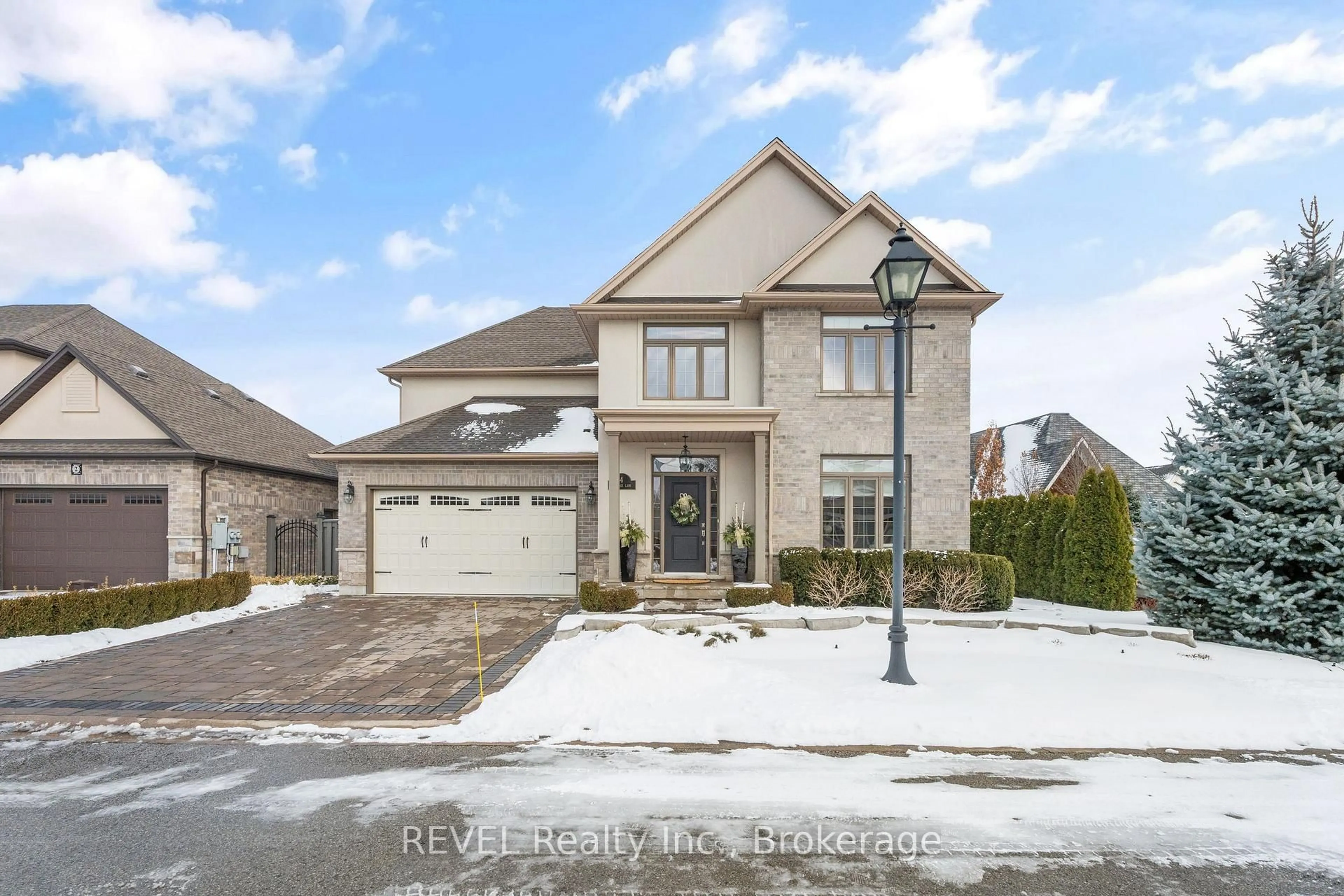 A pic from outside/outdoor area/front of a property/back of a property/a pic from drone, street for 4 Meritage Lane, Niagara-on-the-Lake Ontario L0S 1J0