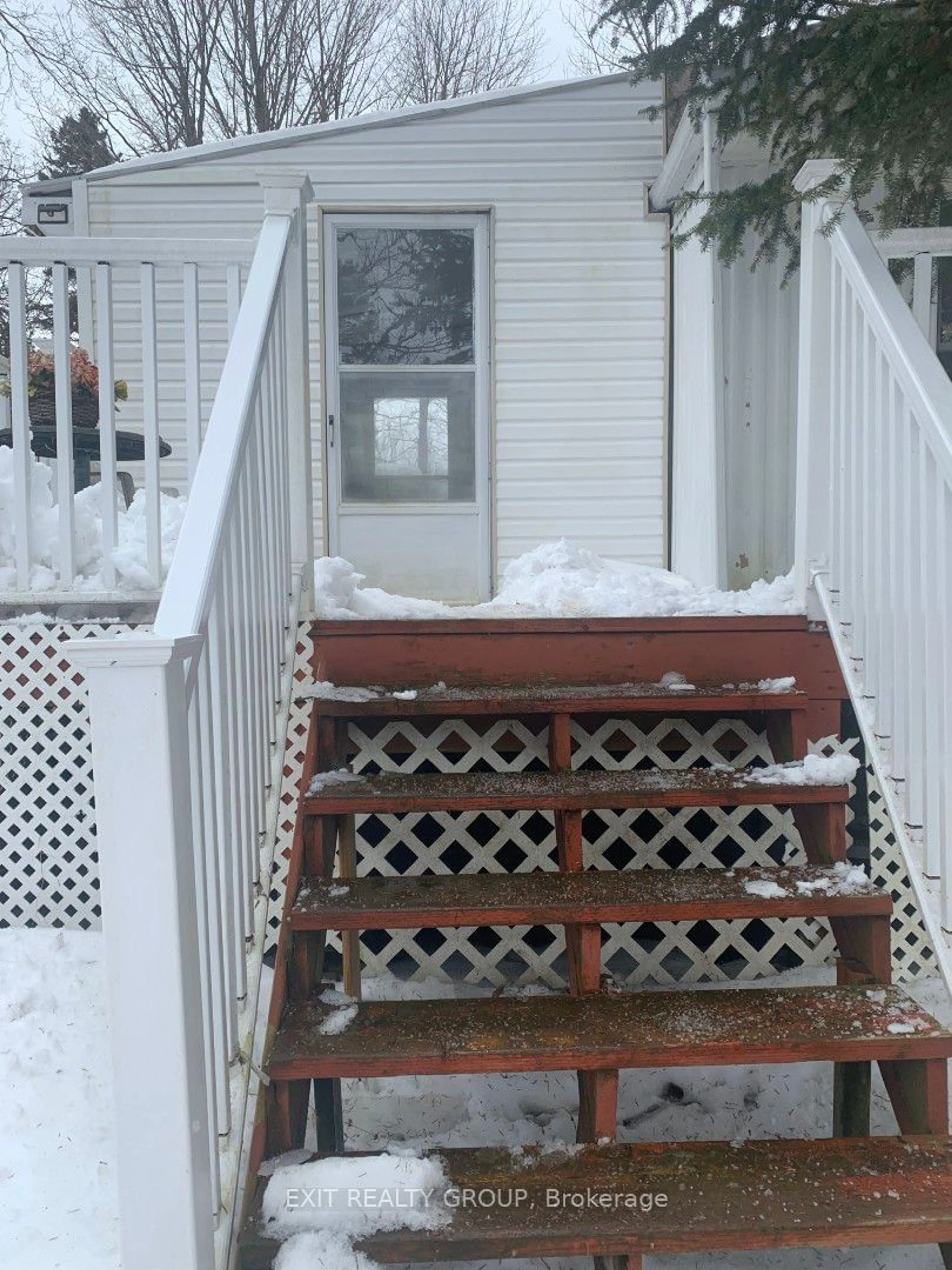 Stairs for 67 Cedar Lane, Trent Hills Ontario K0K 2M0