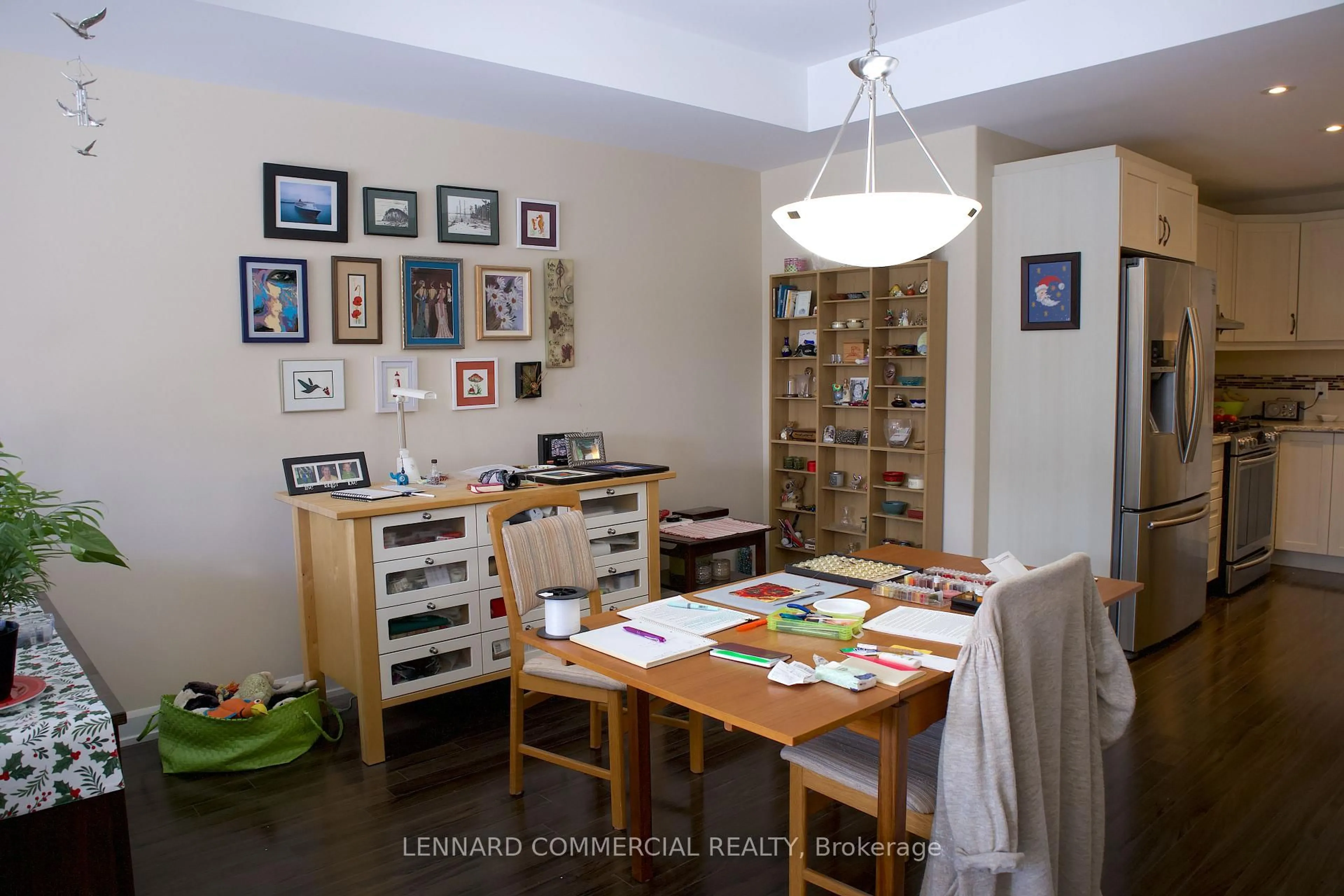 Dining room, wood/laminate floor for 398 Twilight Ave, Russell Ontario K4R 0E7