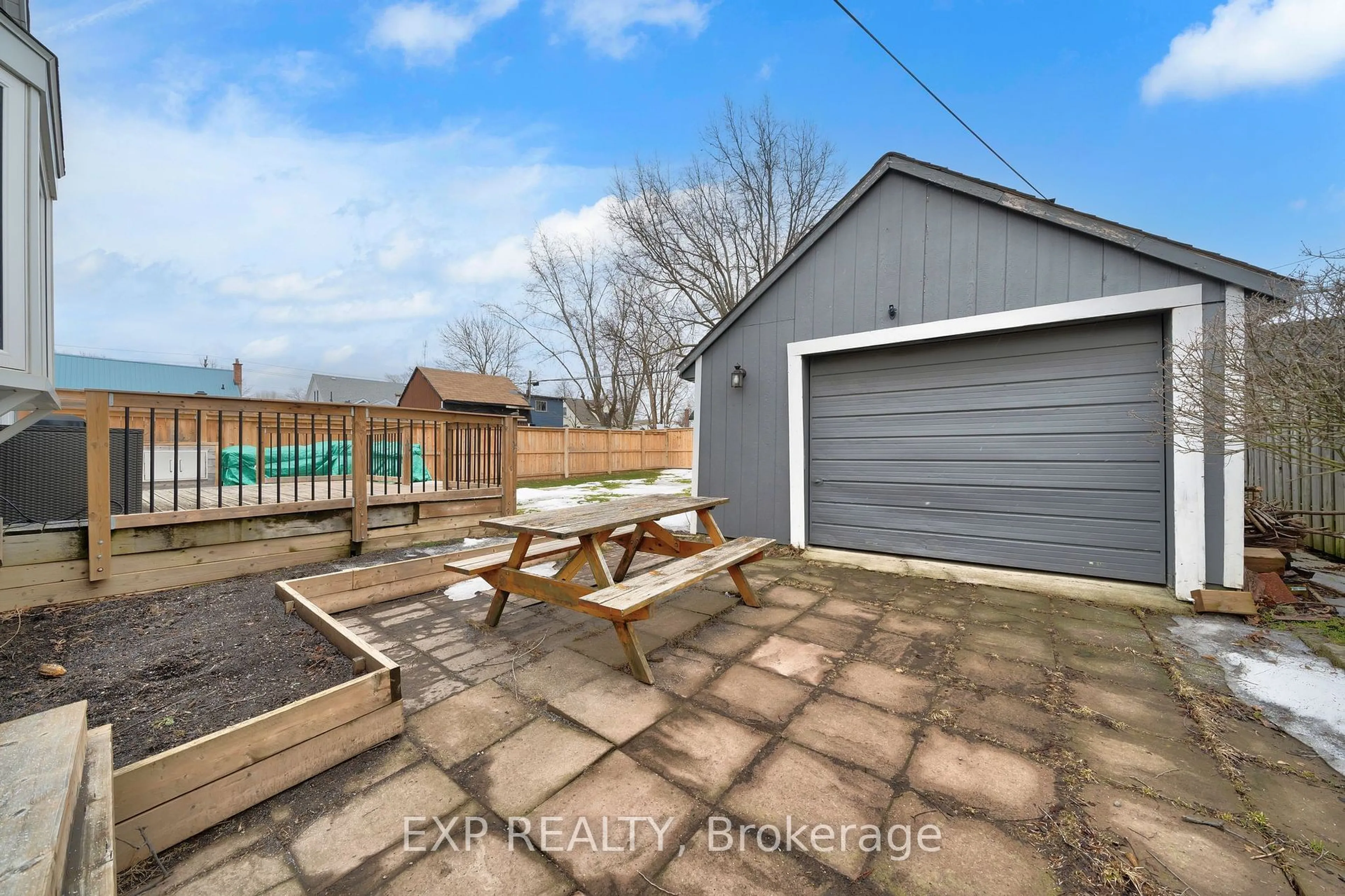 Patio, street for 36 Grove Ave, St. Catharines Ontario L2P 1C7