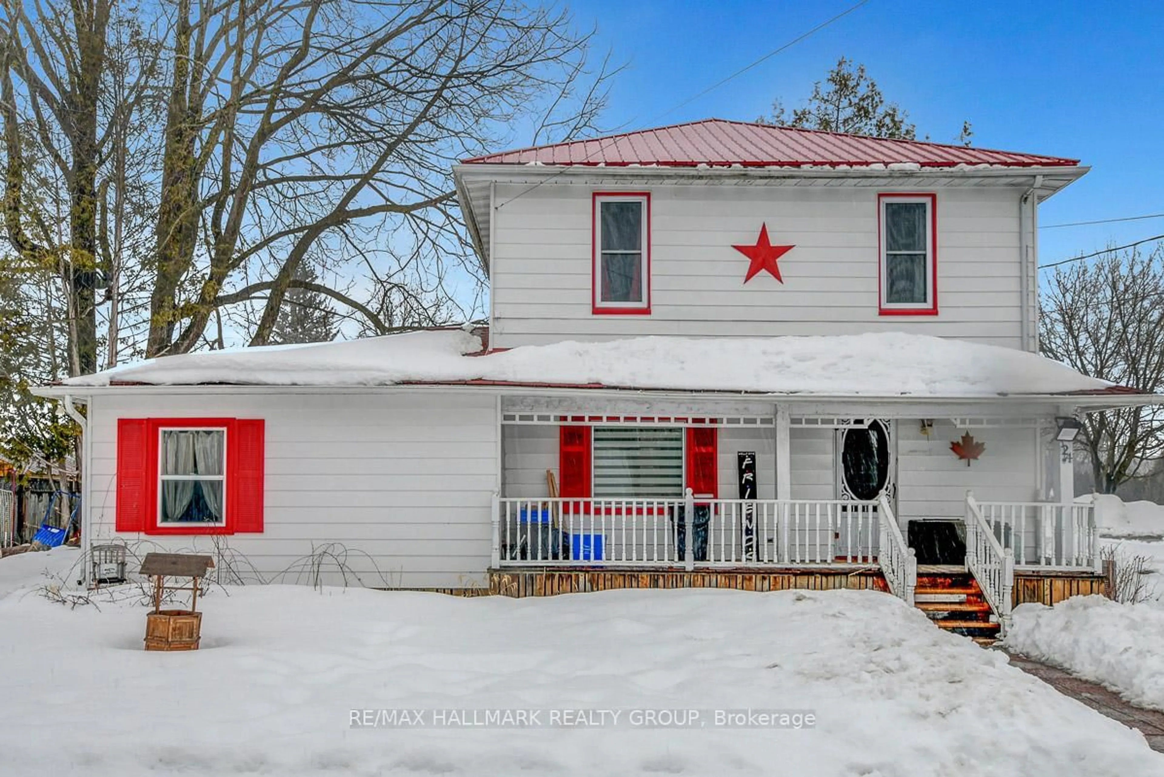 A pic from outside/outdoor area/front of a property/back of a property/a pic from drone, street for 24 First Ave, Russell Ontario K4R 1C9