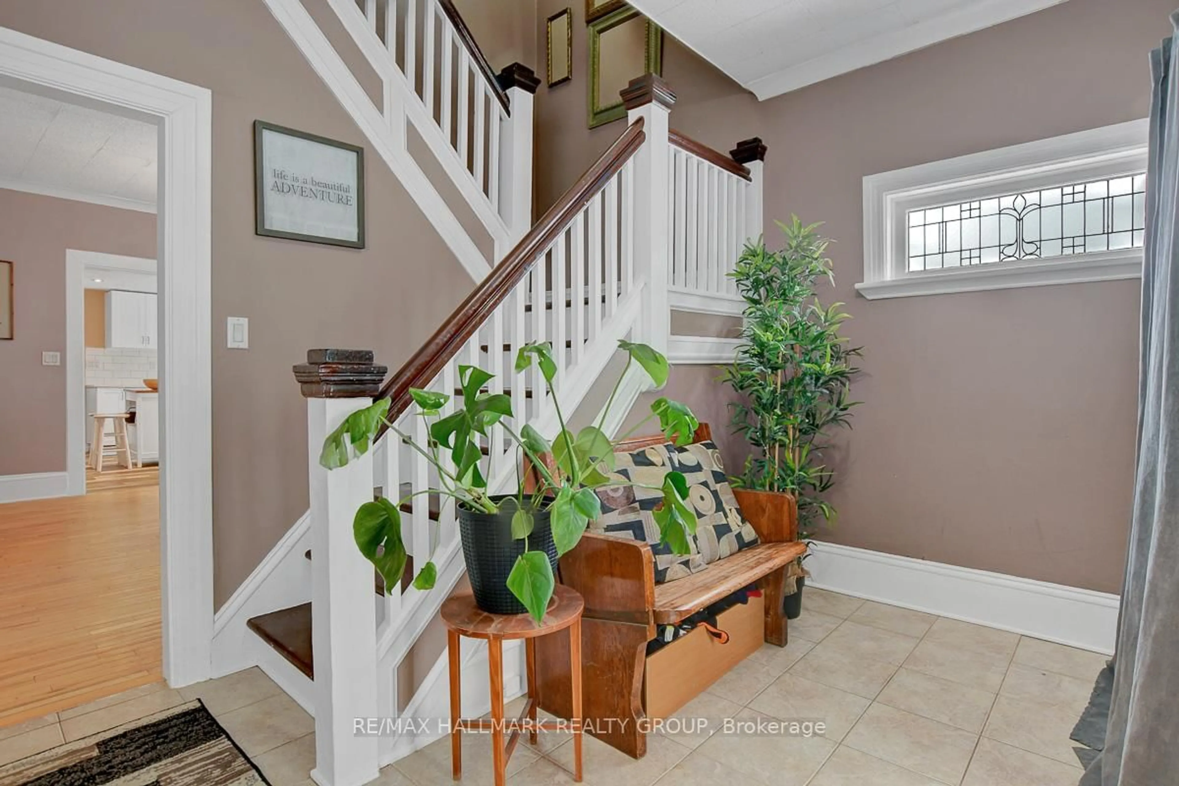 Indoor entryway for 24 First Ave, Russell Ontario K4R 1C9