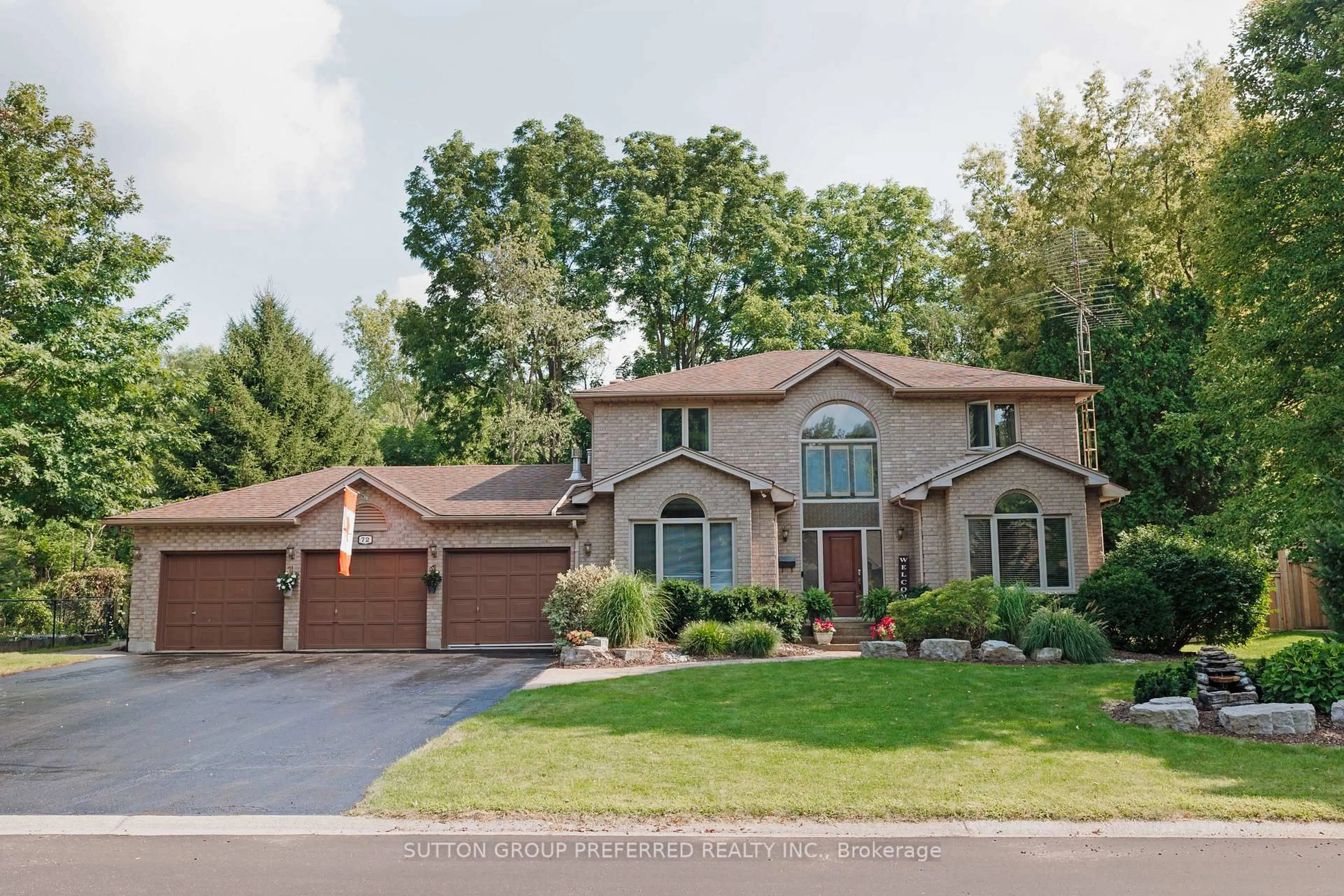 Home with brick exterior material, street for 72 Atkinson Crt, Middlesex Centre Ontario N0L 1E0