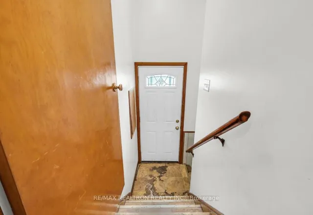 Additional property image - 51 Robroy Ave